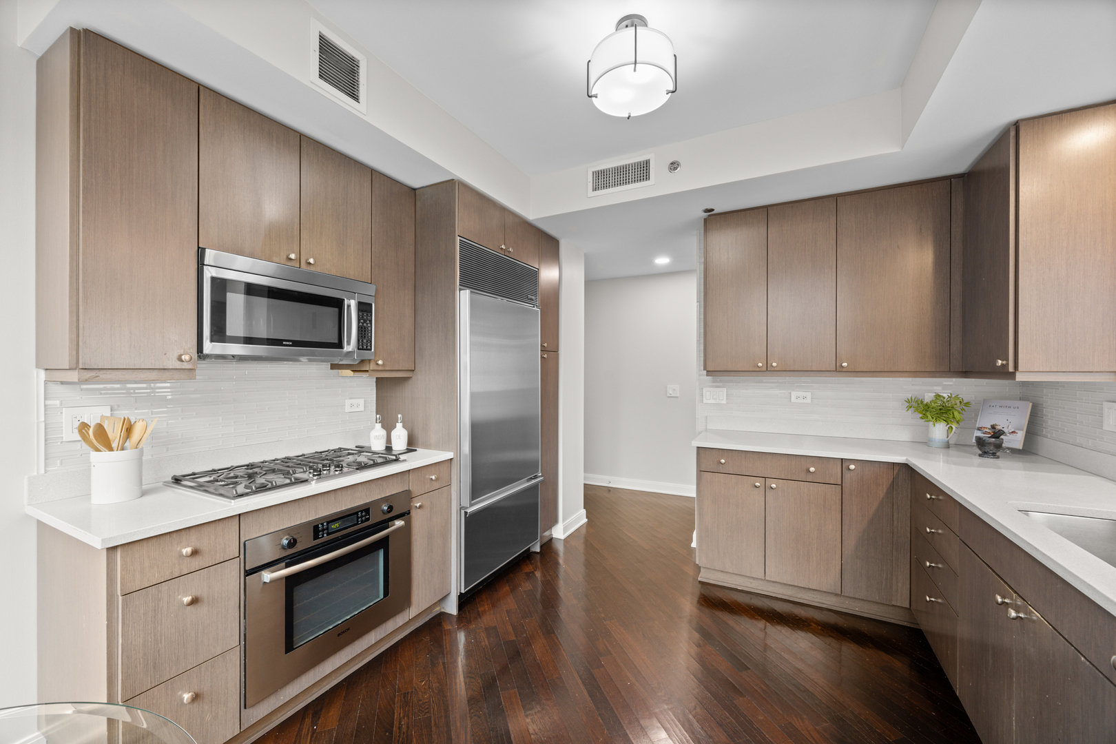 60 E Monroe Street Unit: 1602