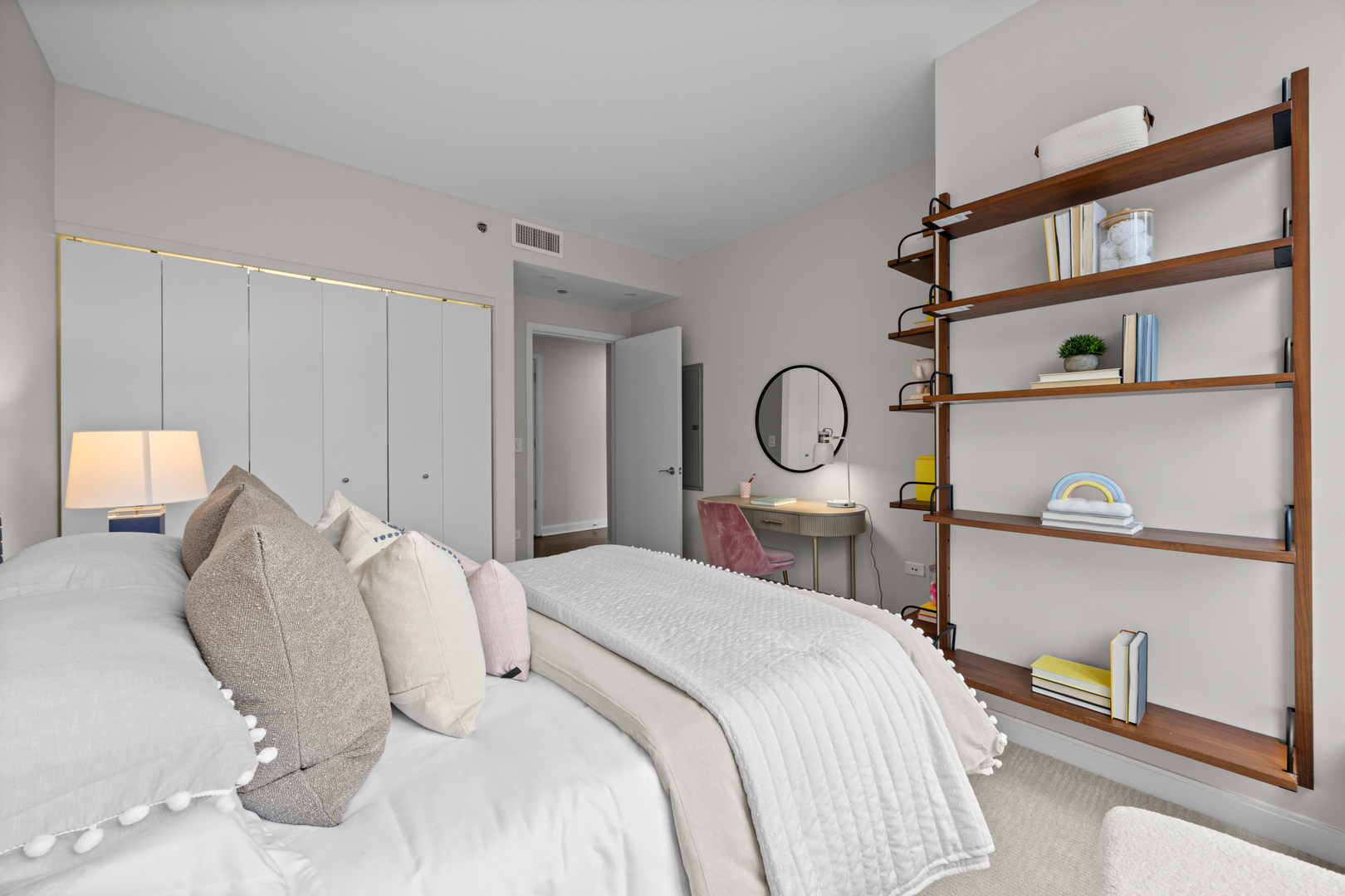 60 E Monroe Street Unit: 1602