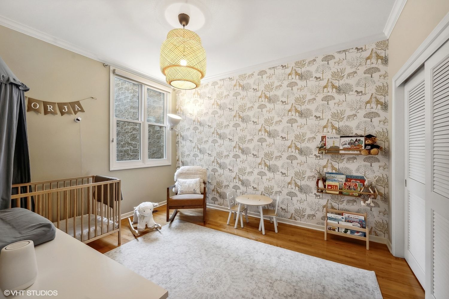 630 W Wrightwood Avenue Unit: 4W