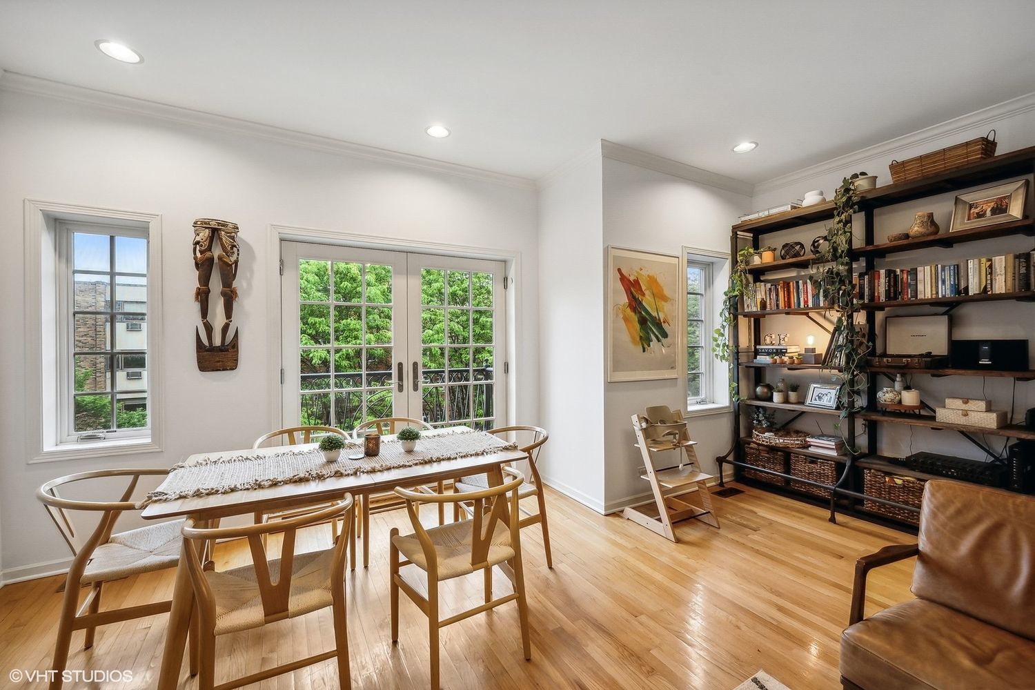 630 W Wrightwood Avenue Unit: 4W