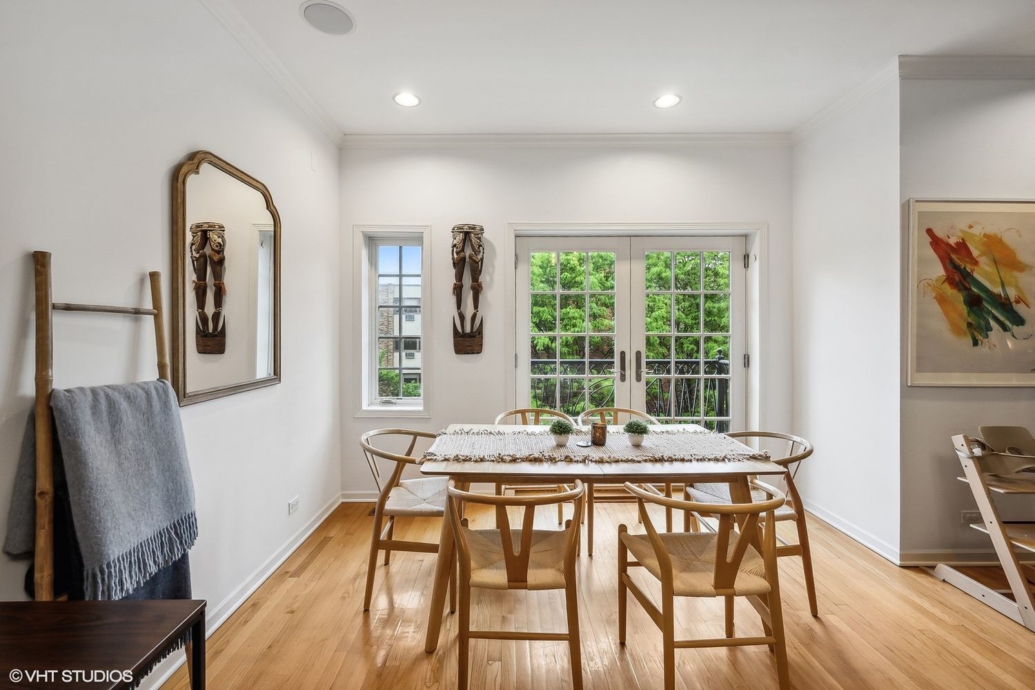 630 W Wrightwood Avenue Unit: 4W