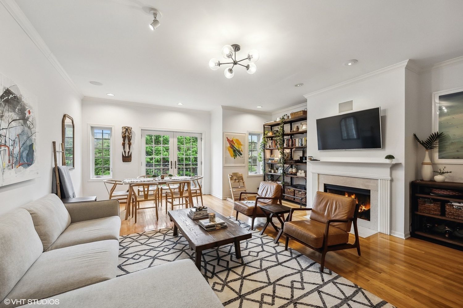 630 W Wrightwood Avenue Unit: 4W
