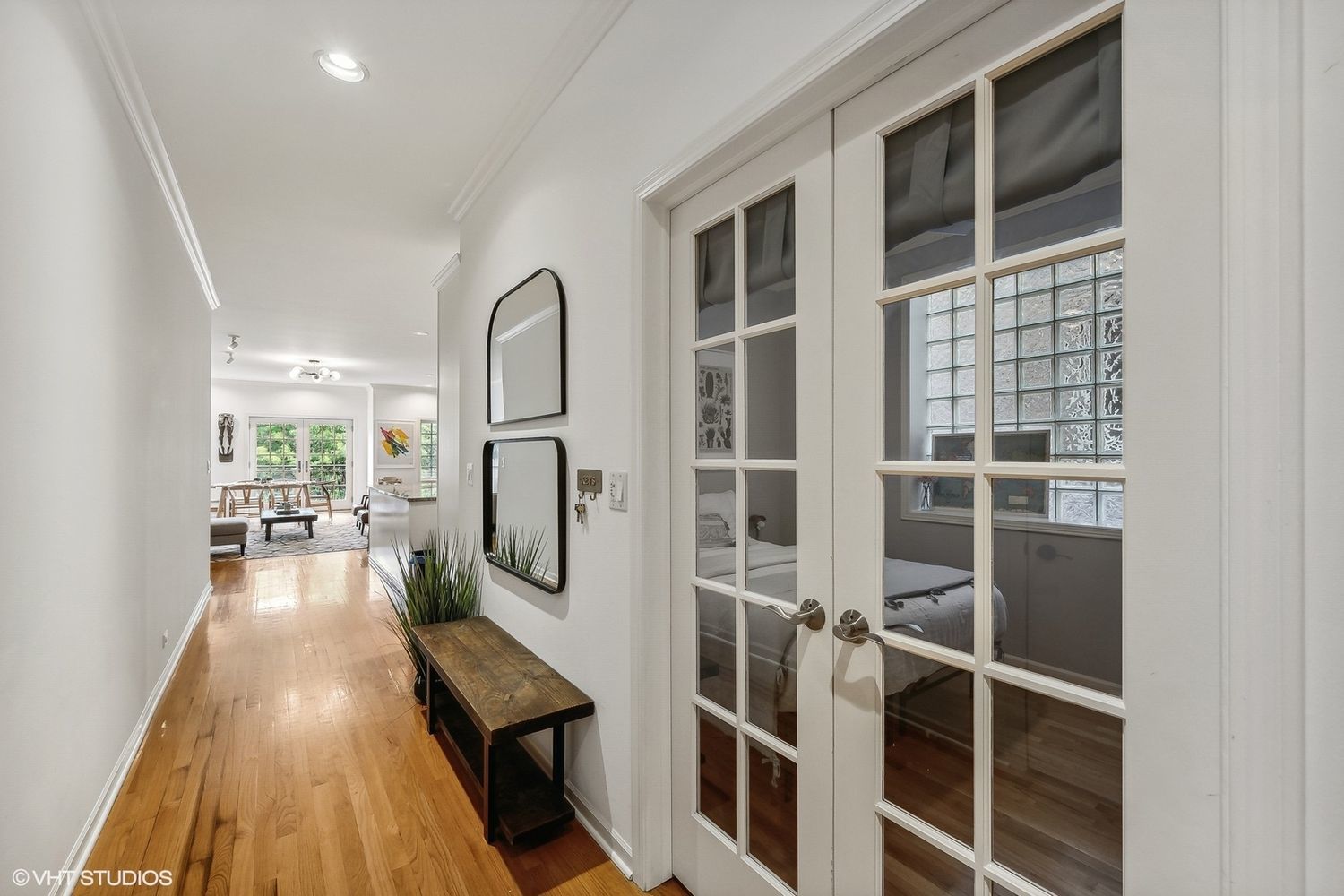 630 W Wrightwood Avenue Unit: 4W