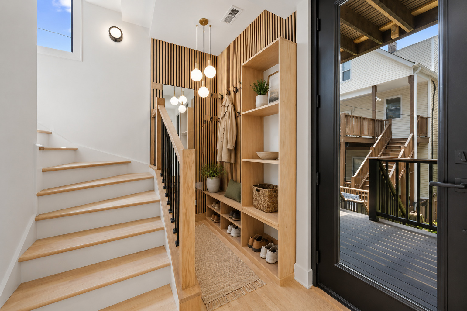 3339 N KENMORE Avenue Unit: CHHOUSE