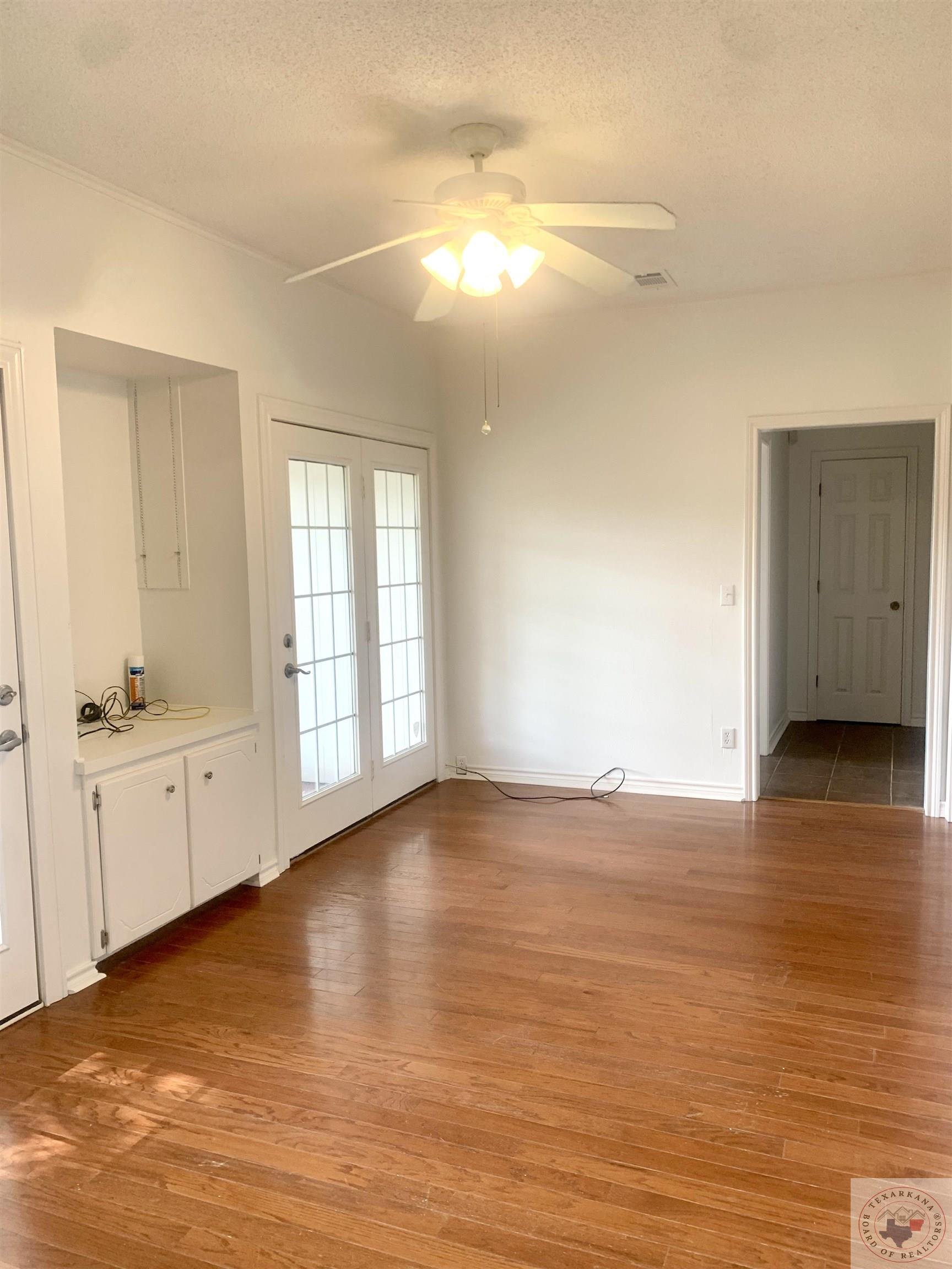 2021 Laurel St