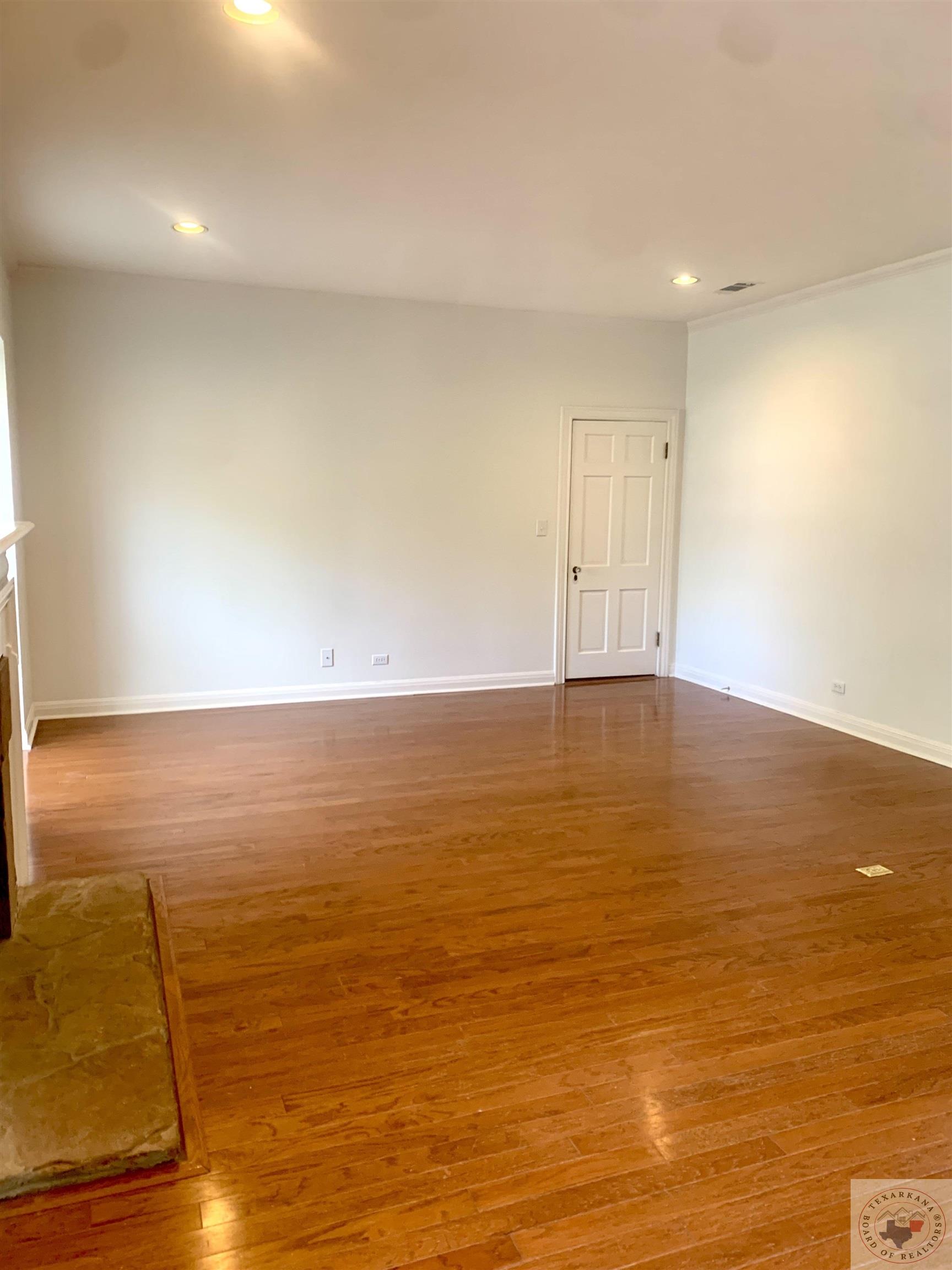 2021 Laurel St