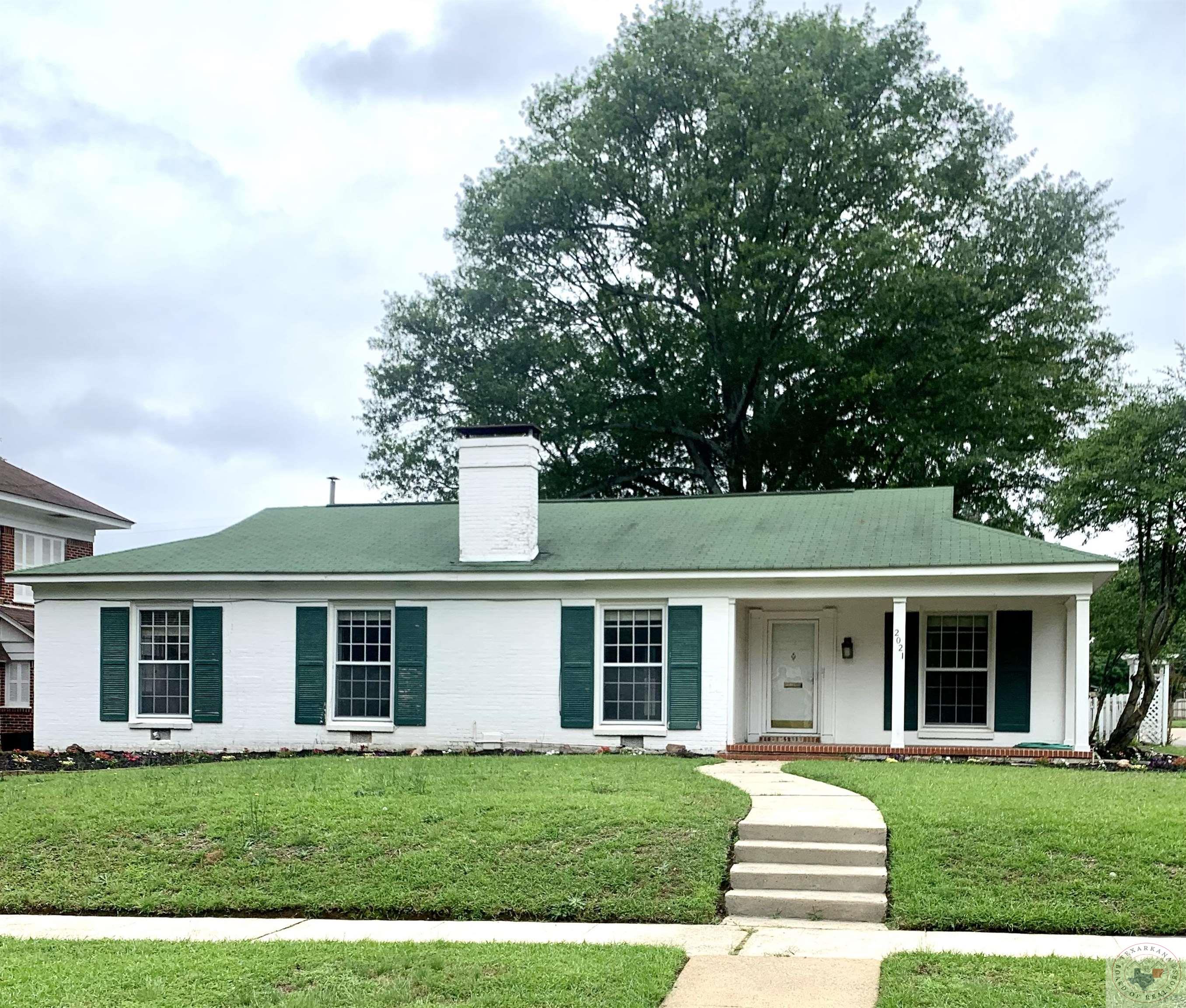 2021 Laurel St