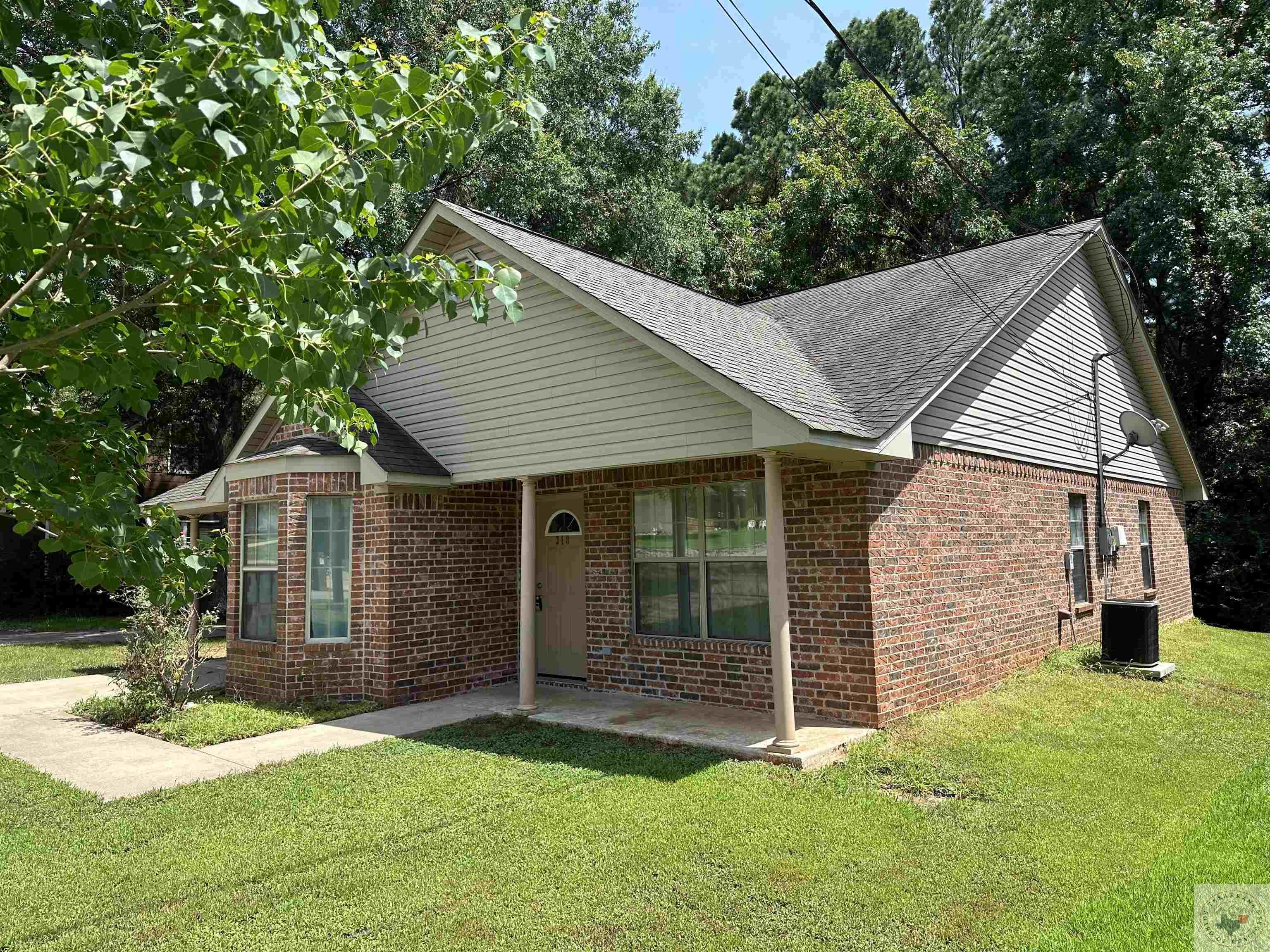 318 E 41st