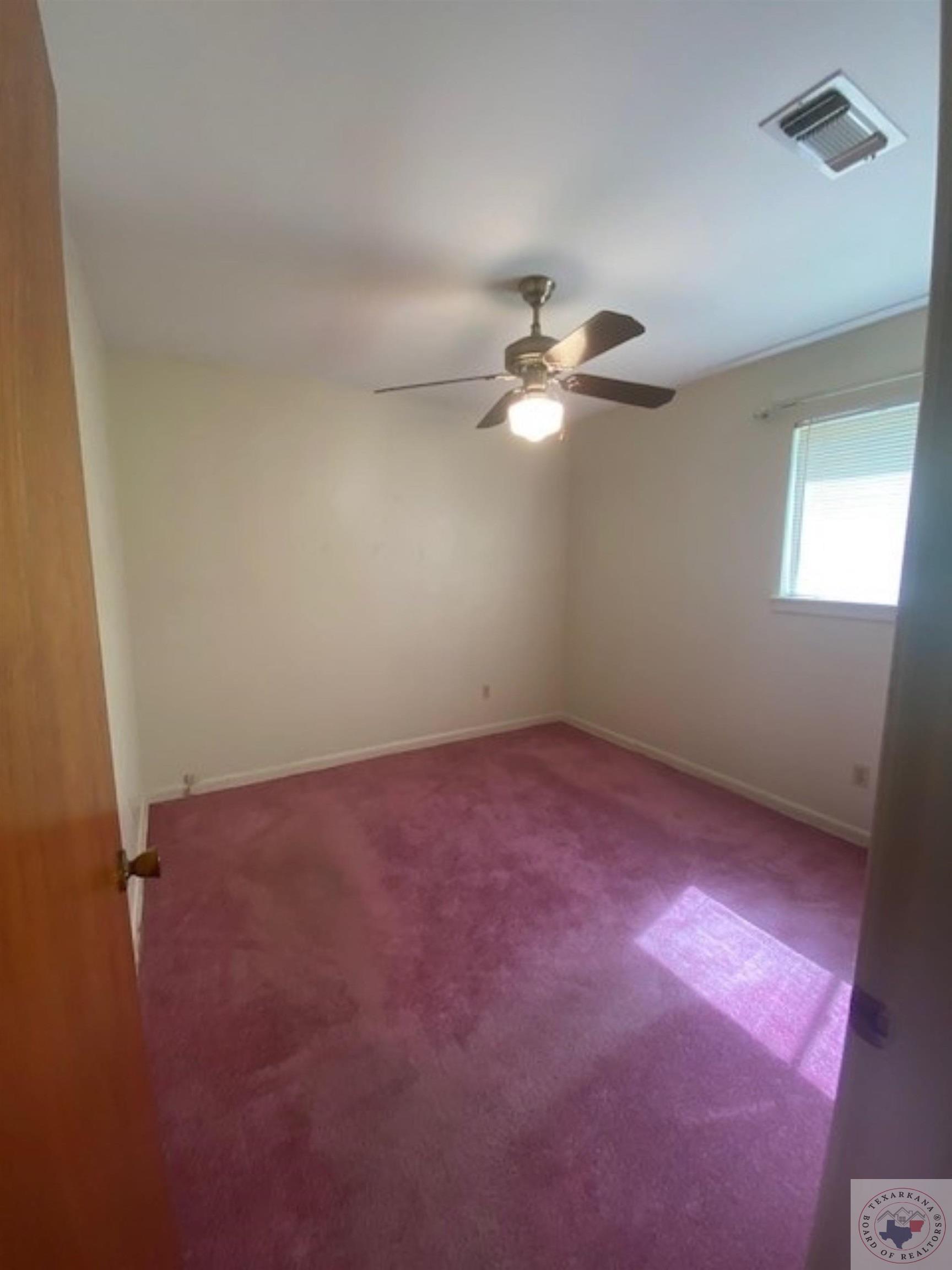 11 Holly Ln