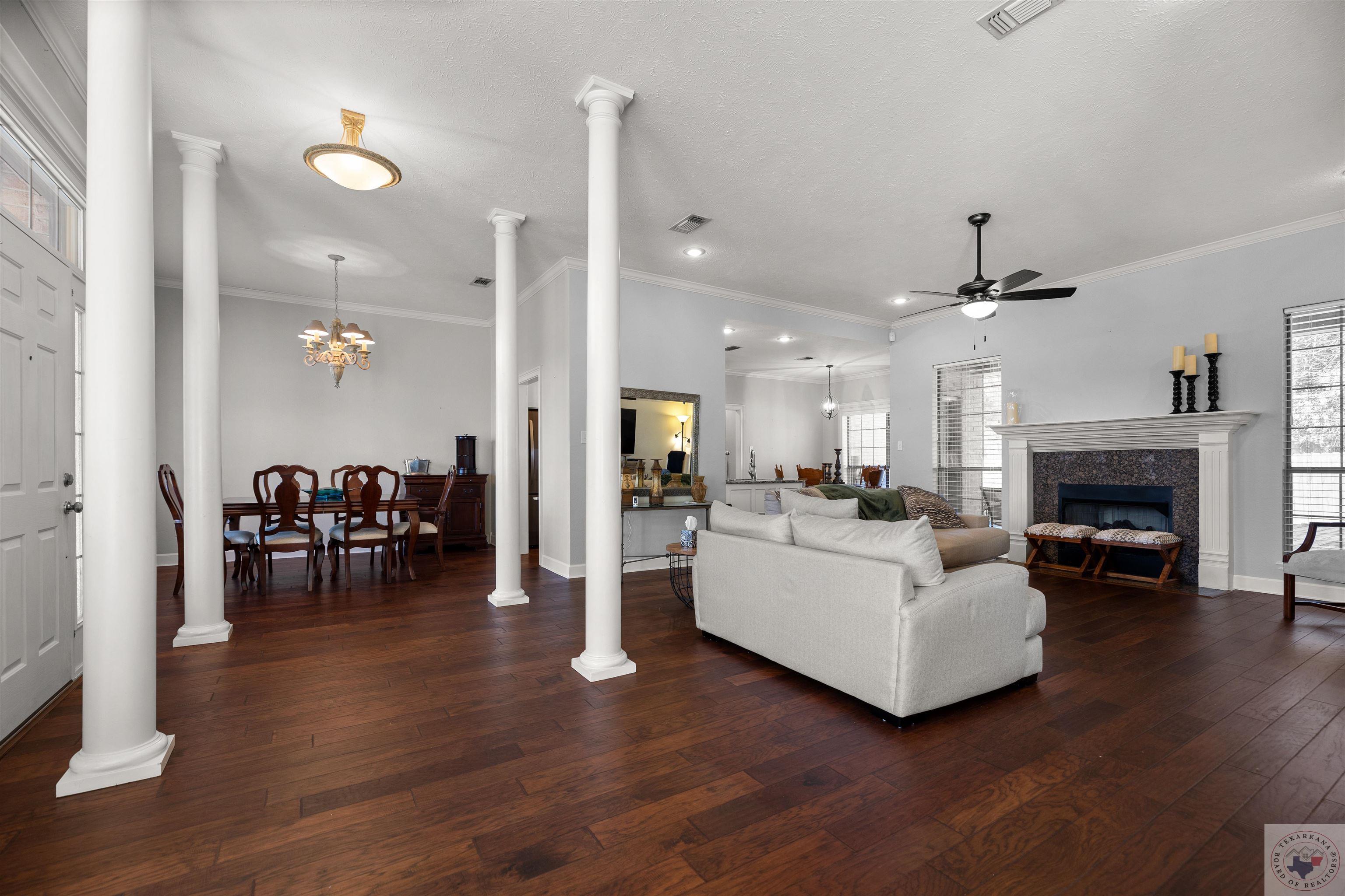 2907 Landon Ln