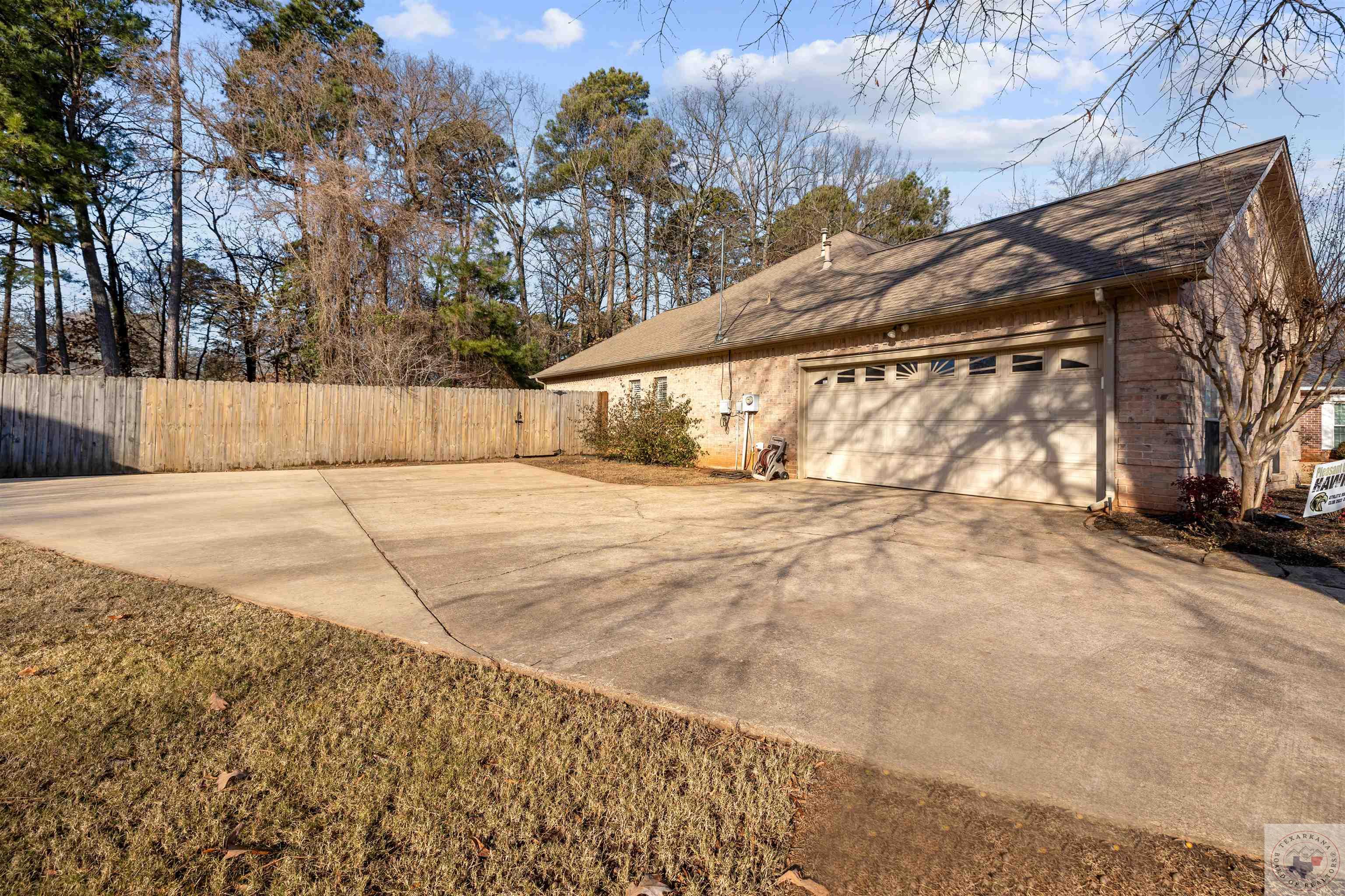 2907 Landon Ln