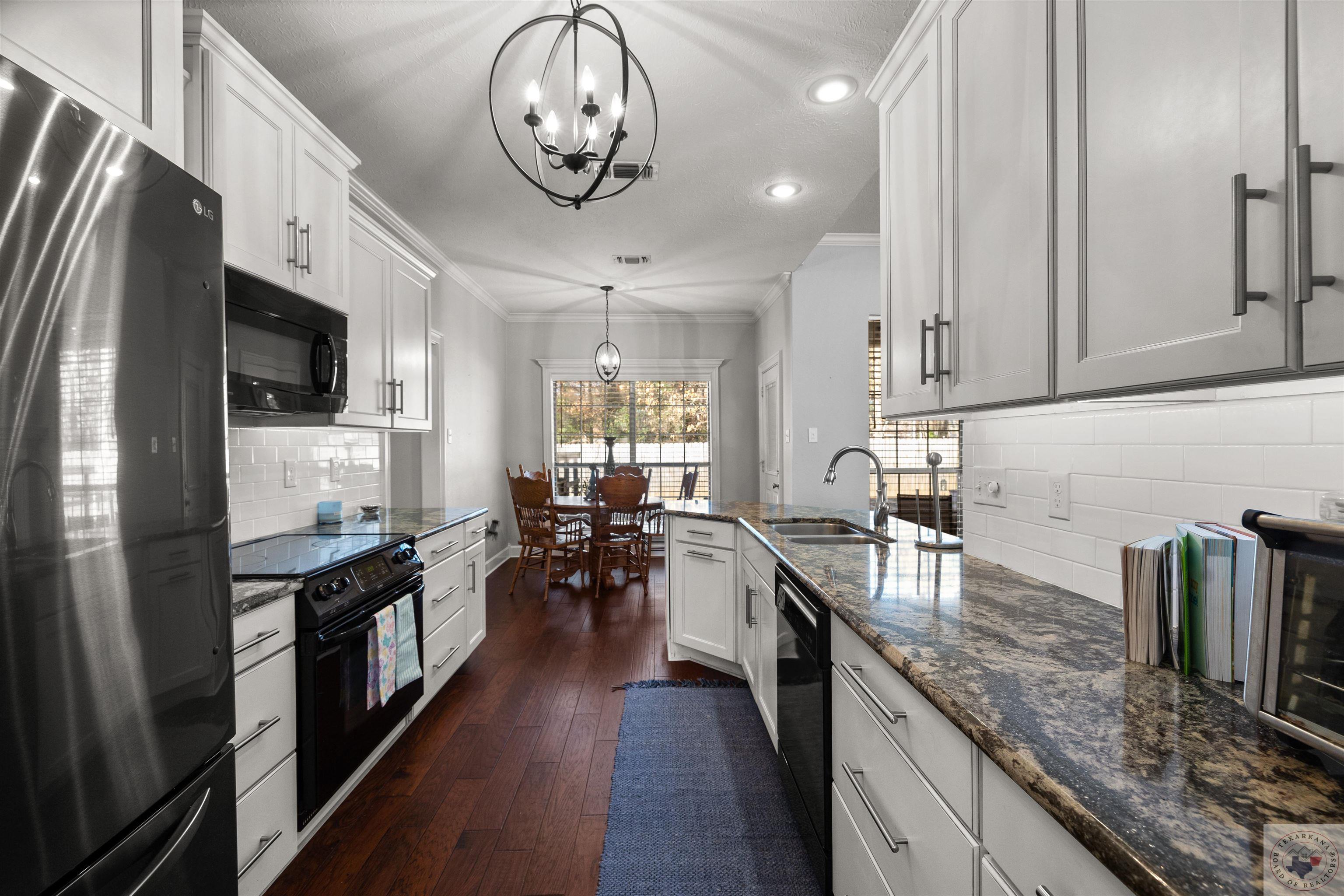 2907 Landon Ln