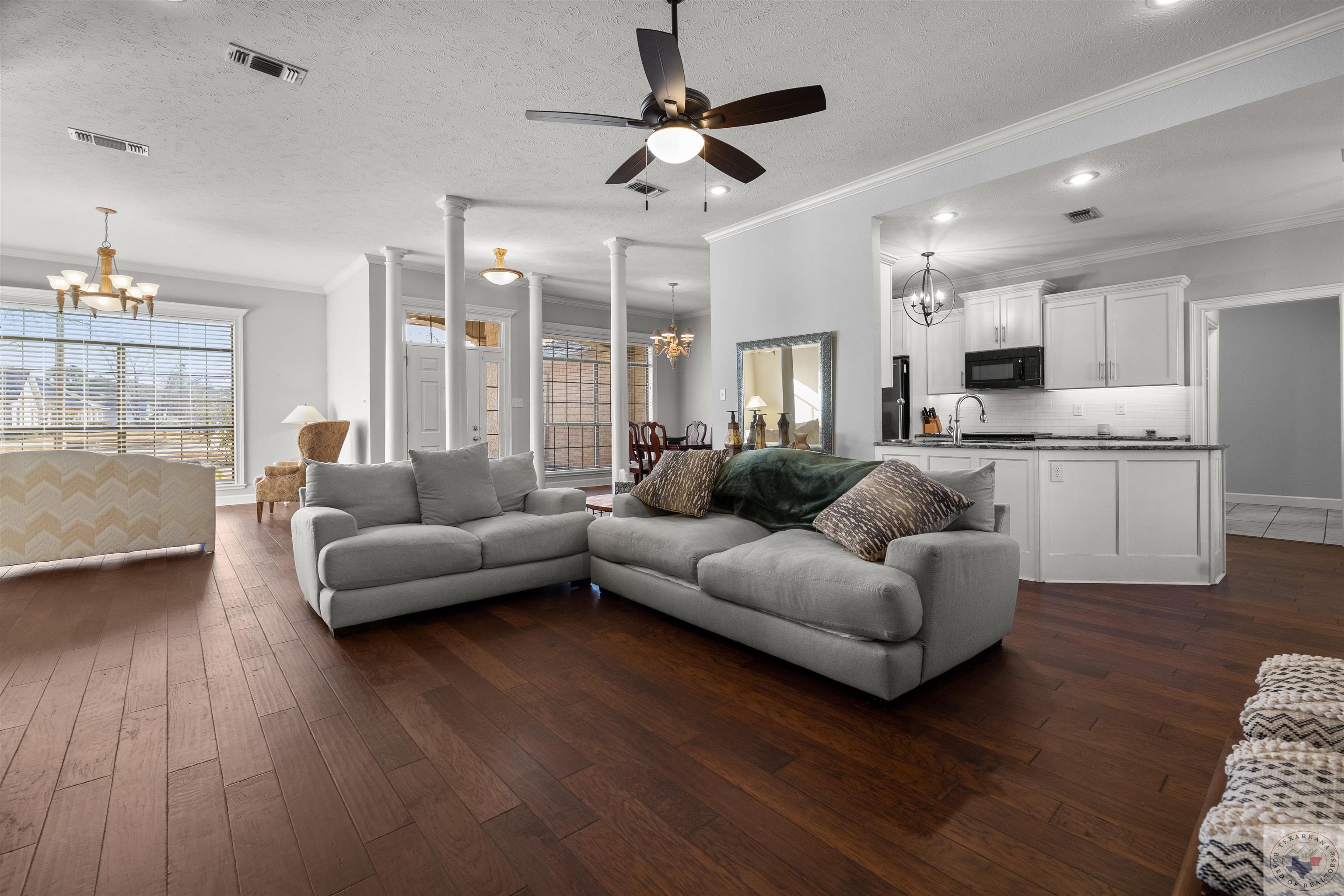 2907 Landon Ln