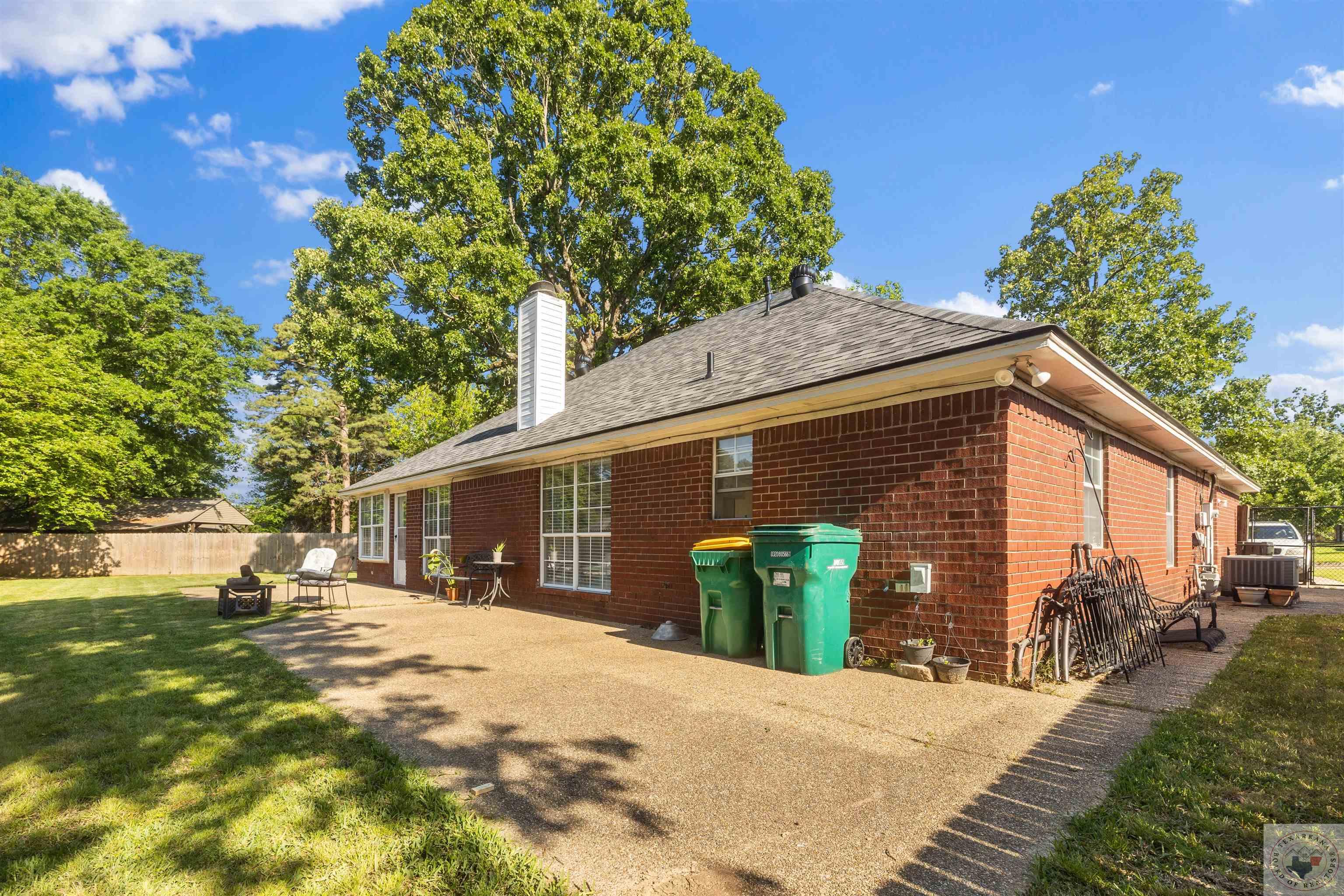 3017 Newport Ave
