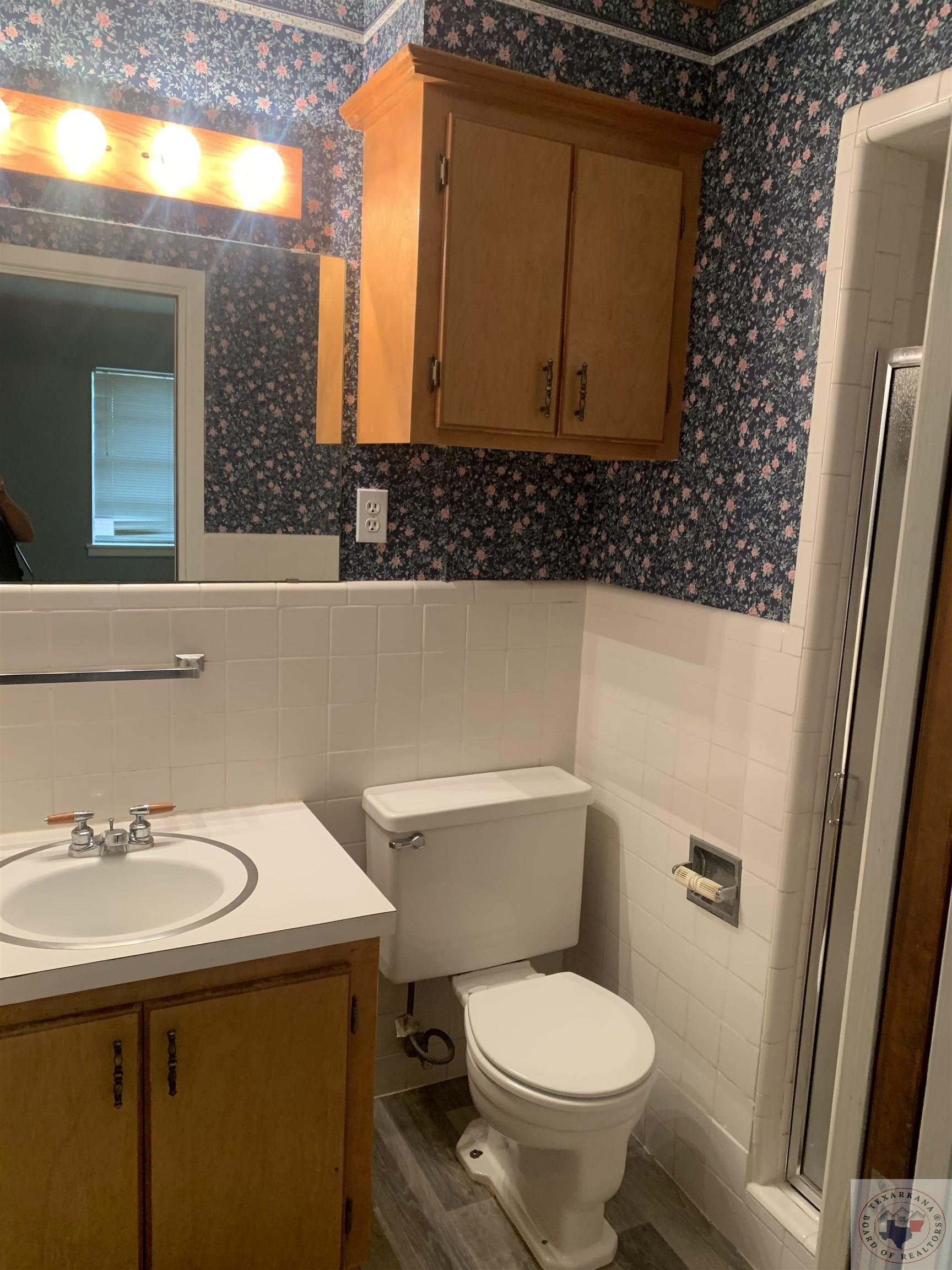 921 Mimosa Dr