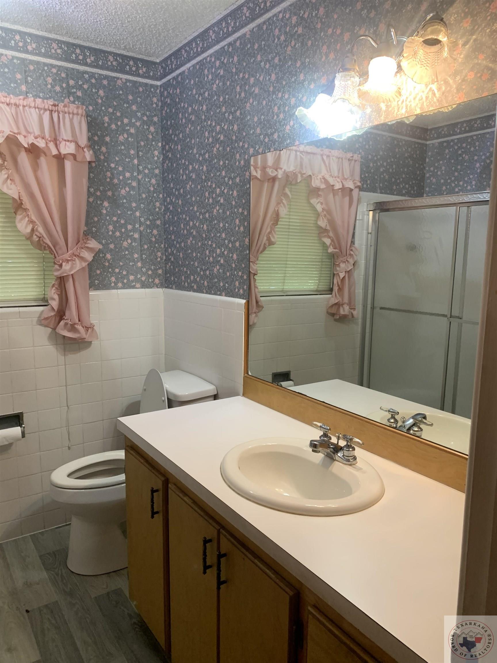 921 Mimosa Dr