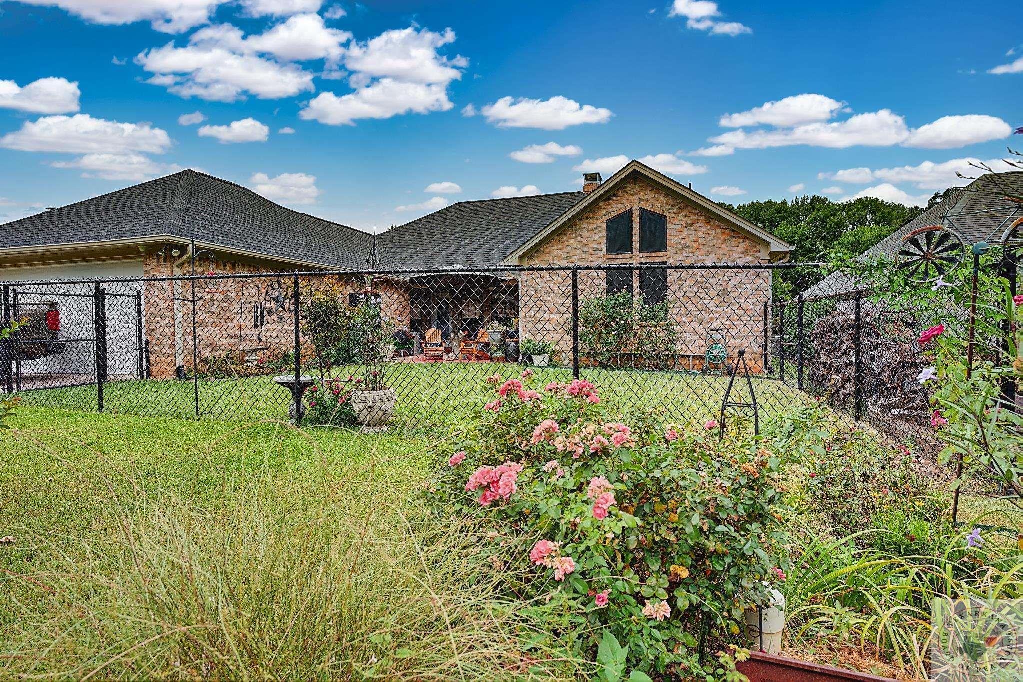 12 Dogwood Pl
