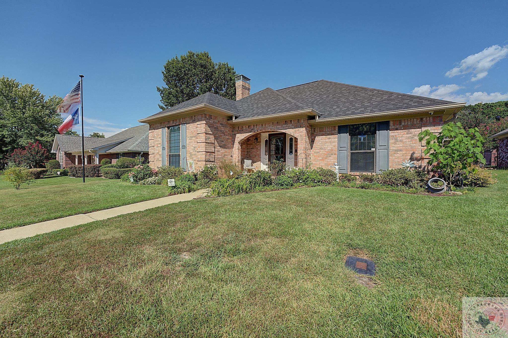 12 Dogwood Pl