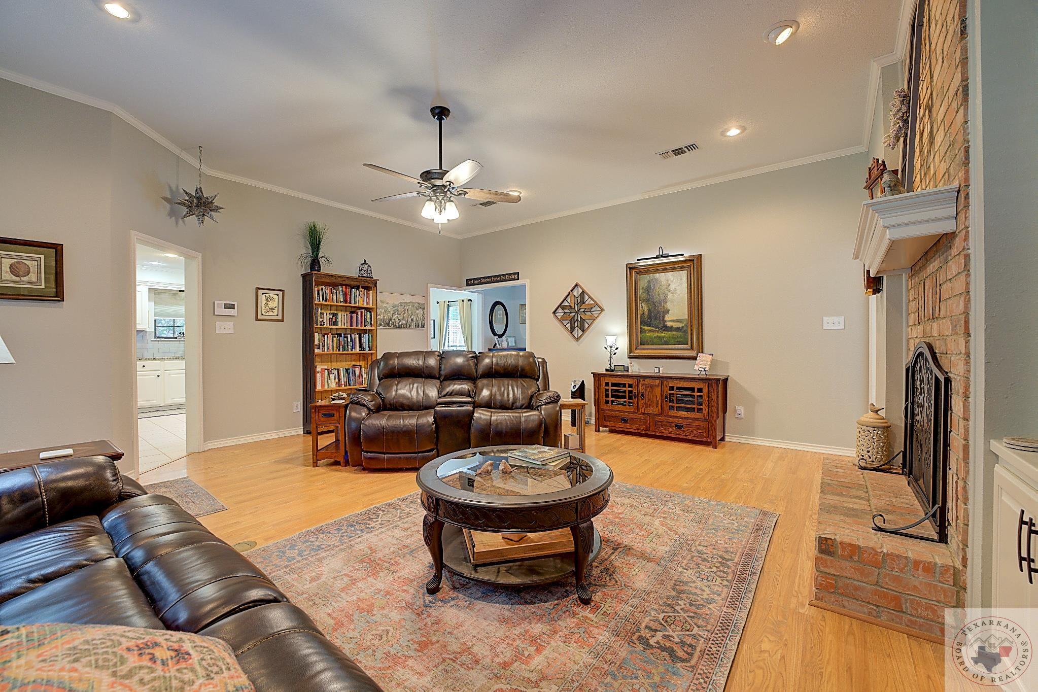 12 Dogwood Pl