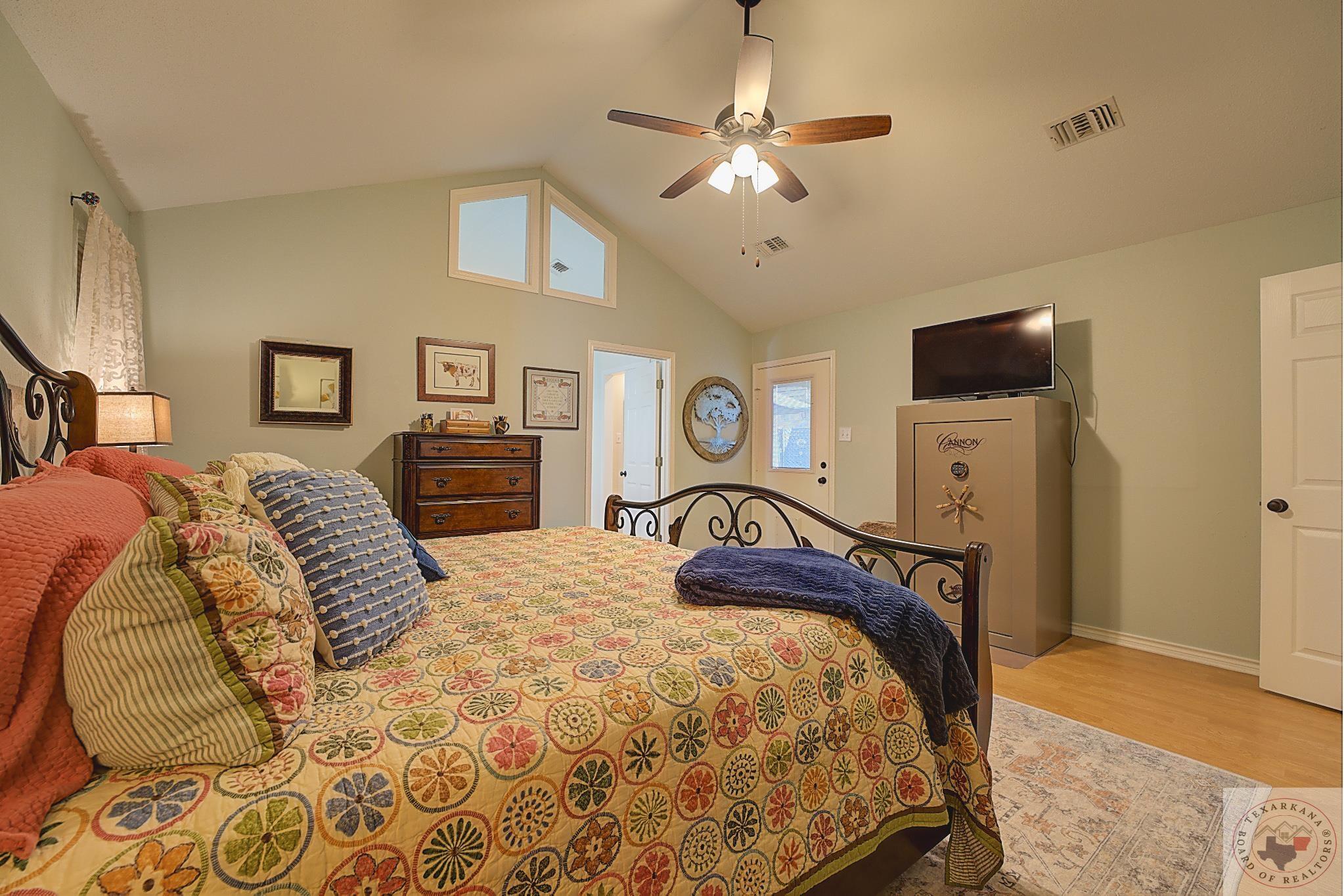 12 Dogwood Pl