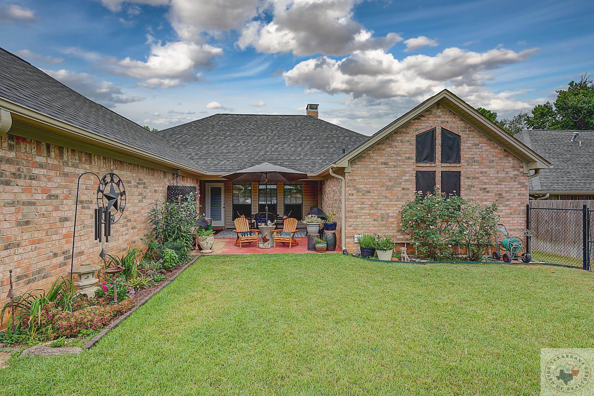 12 Dogwood Pl