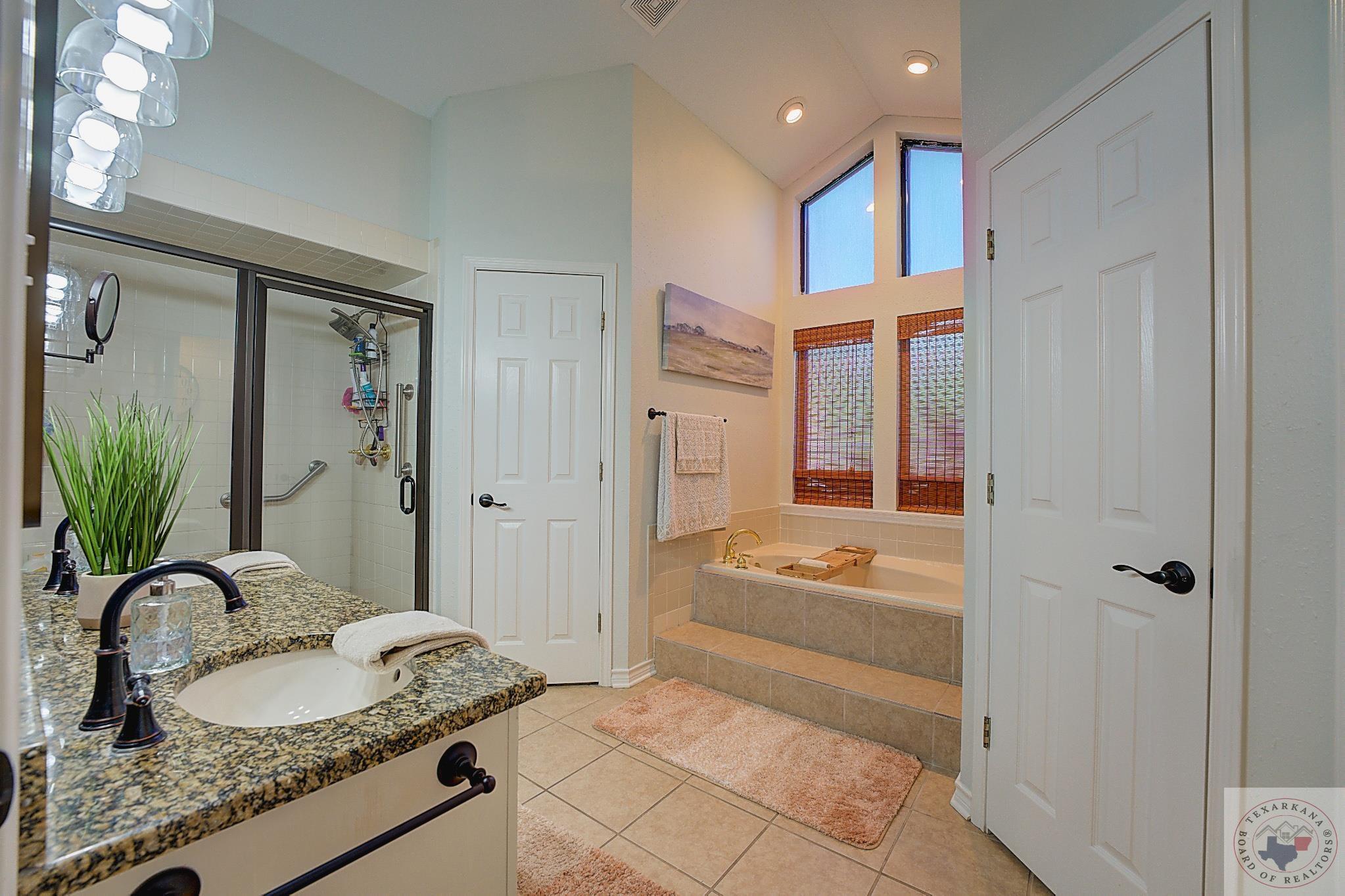 12 Dogwood Pl