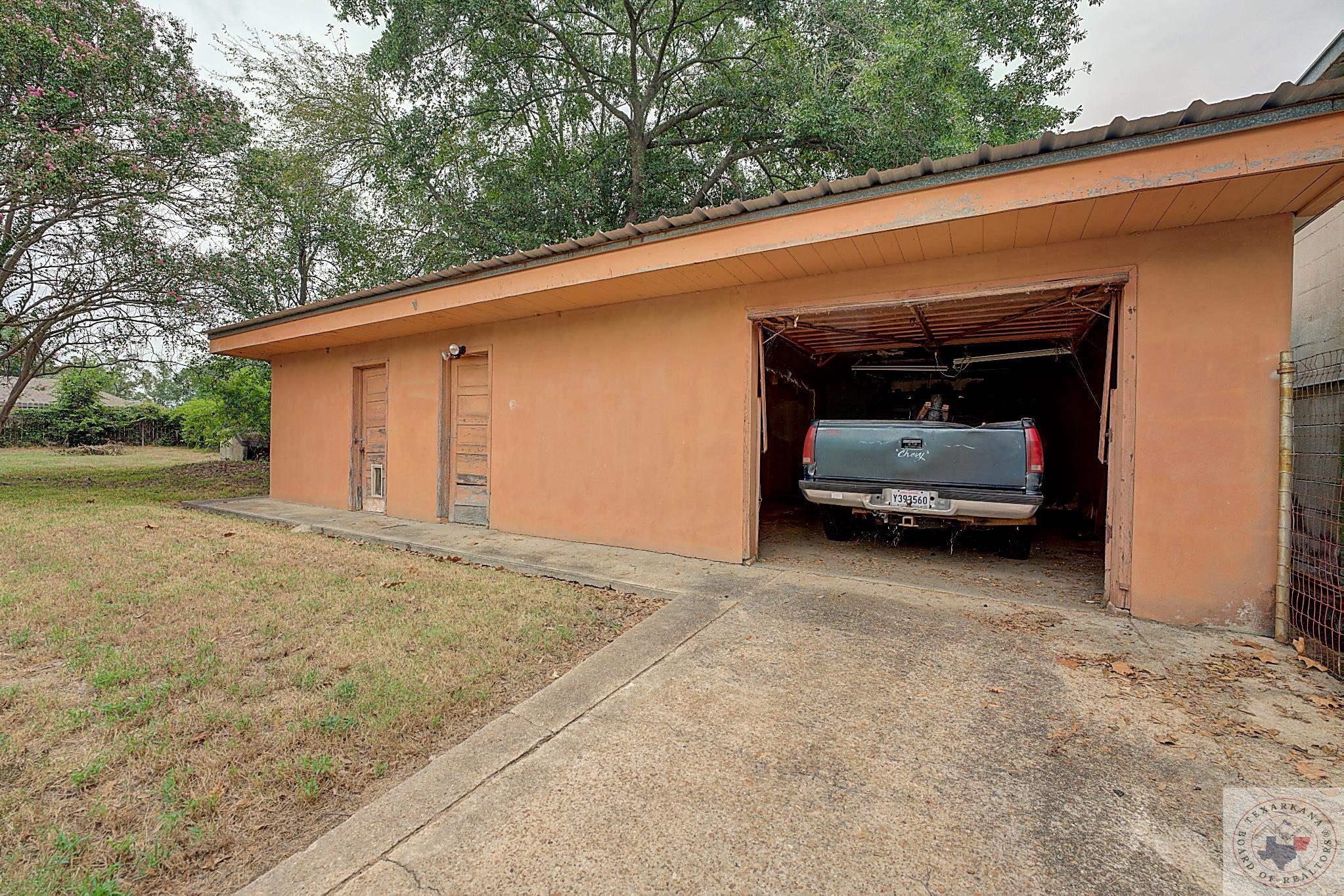 2406 Jefferson Ave