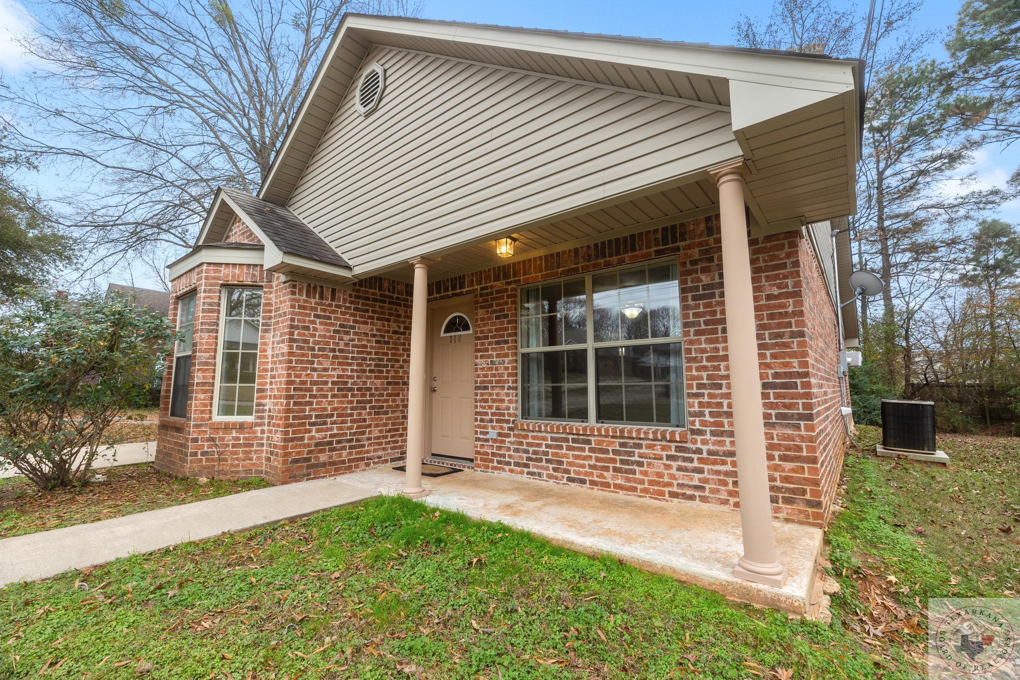 318 E 41st