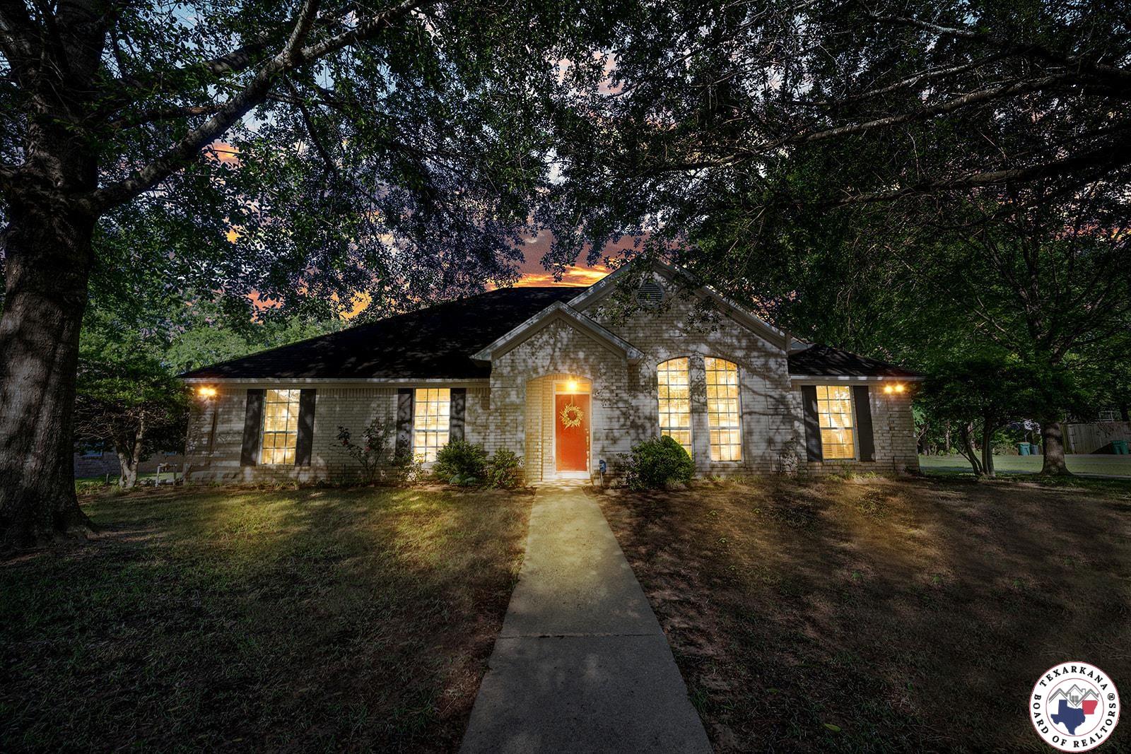 6102 Deerfield Dr