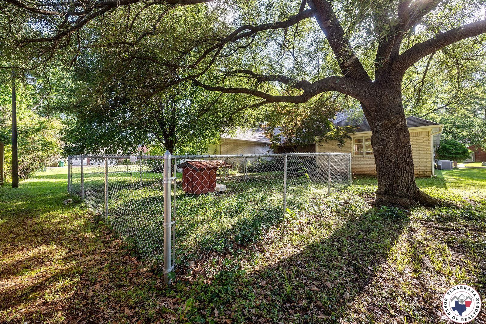 6102 Deerfield Dr