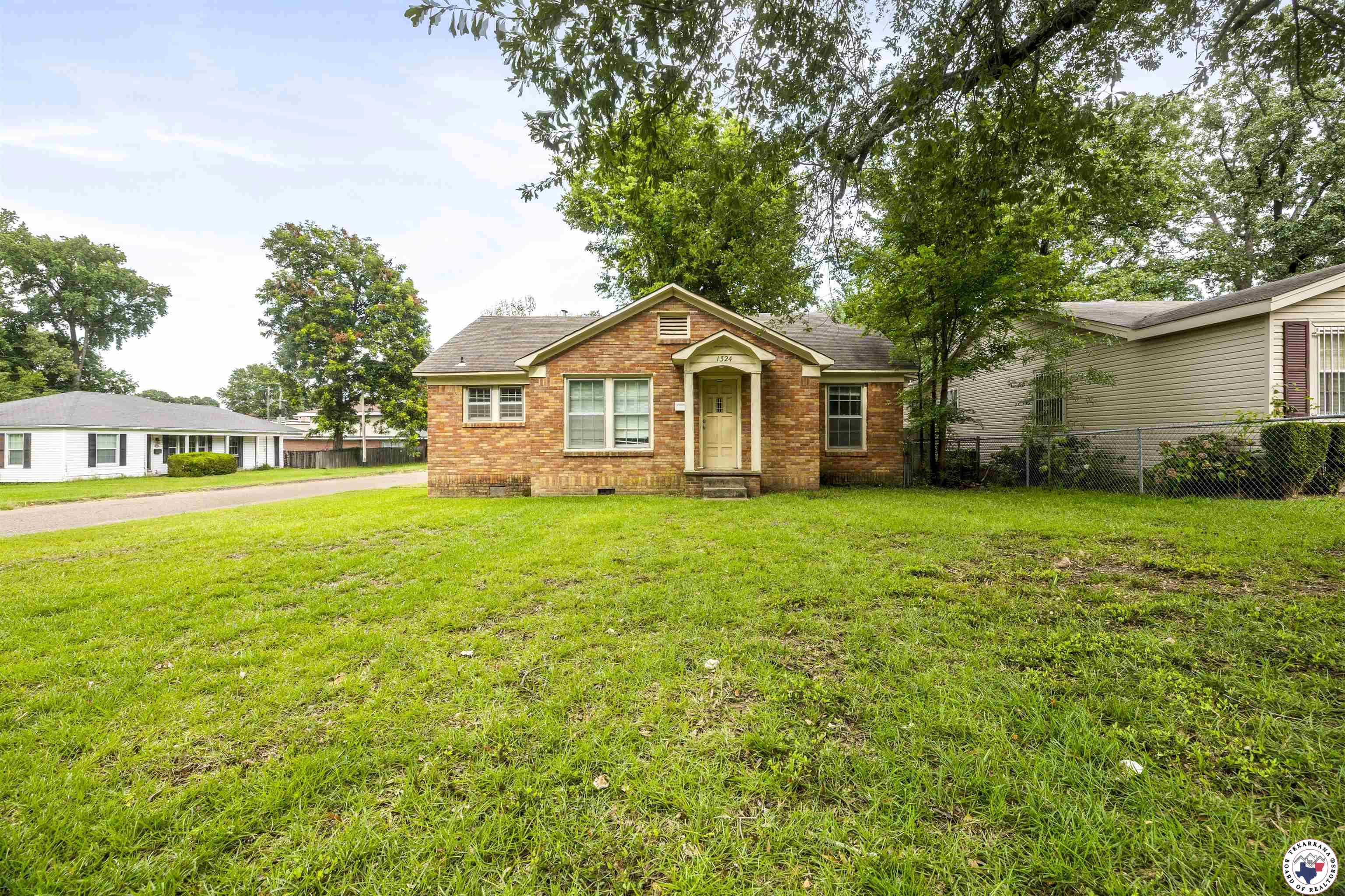1324 Linden Ave