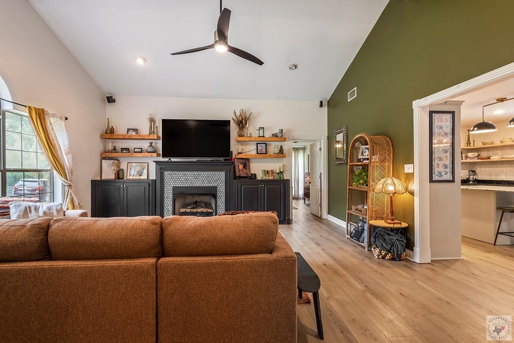 72 Three Oak Rd