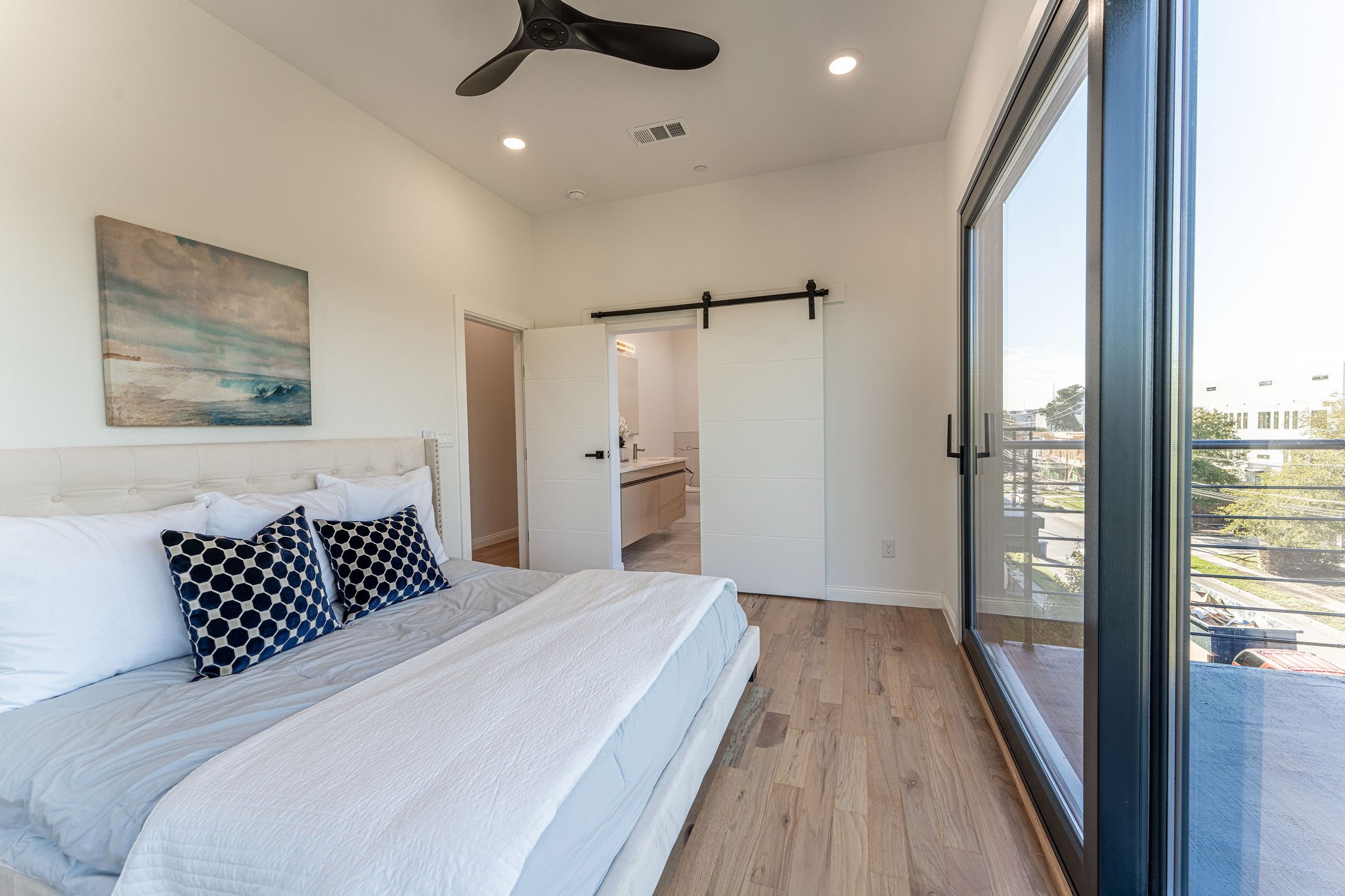 1920 Caddo Street 104