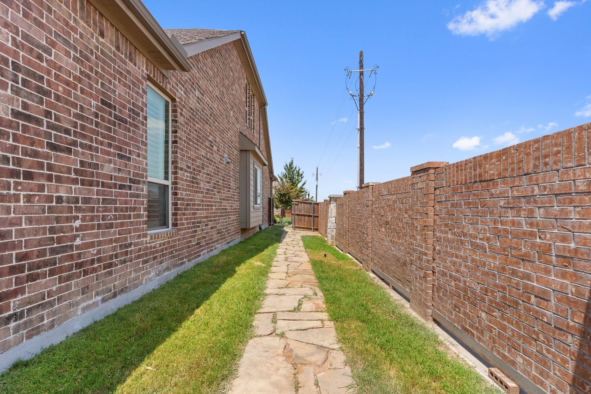 1912 Brown Stone Drive