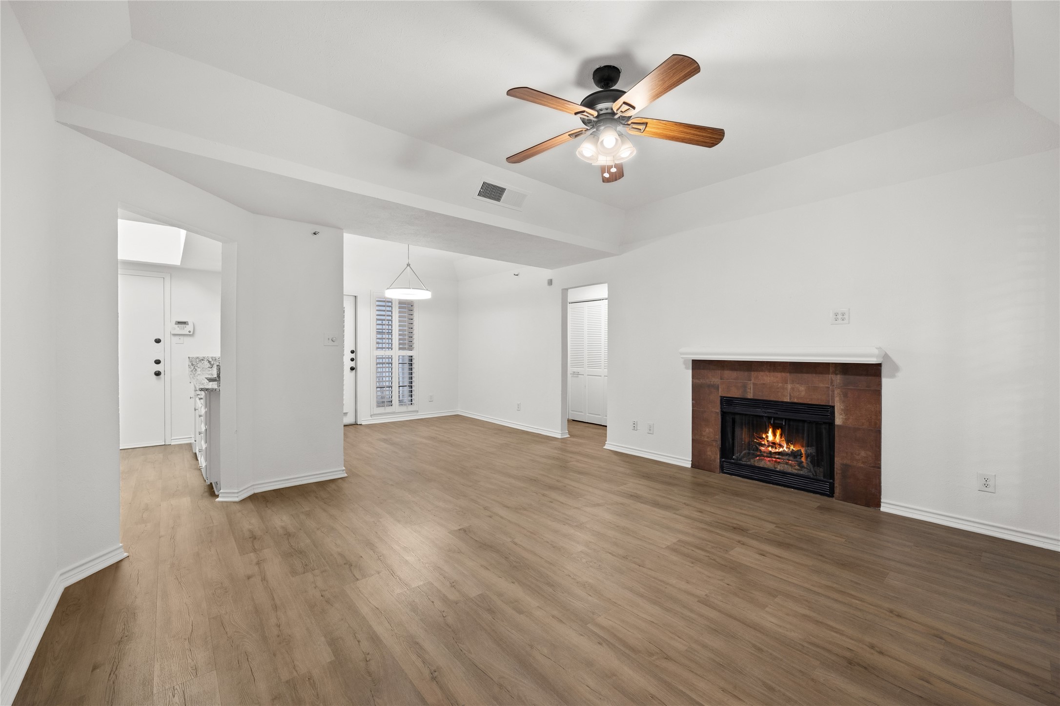 3105 San Jacinto 118