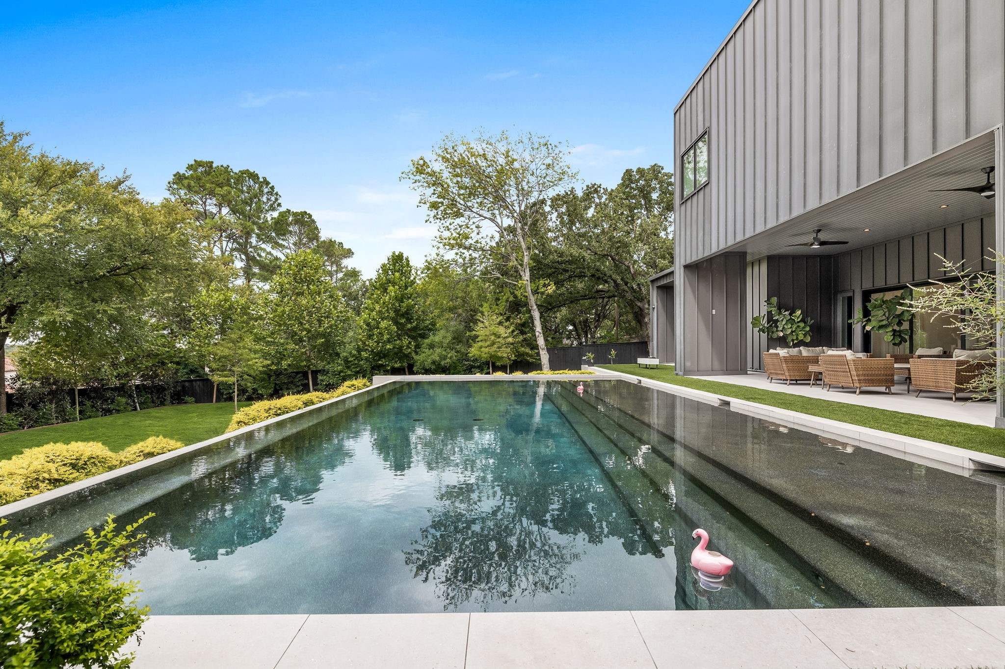 2350 Crawford Court