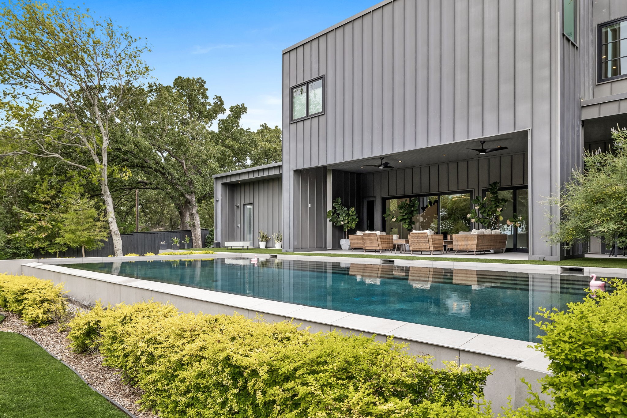 2350 Crawford Court
