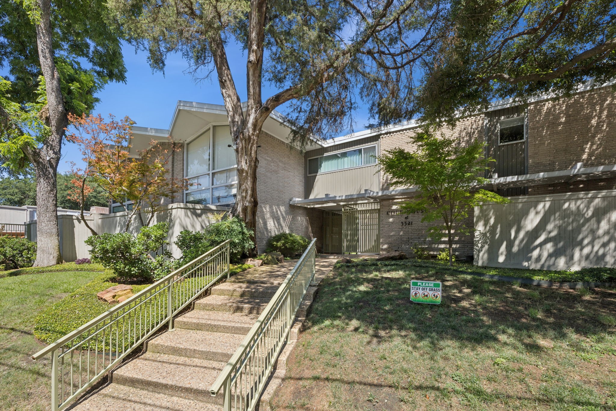 3321 Cole Avenue 116