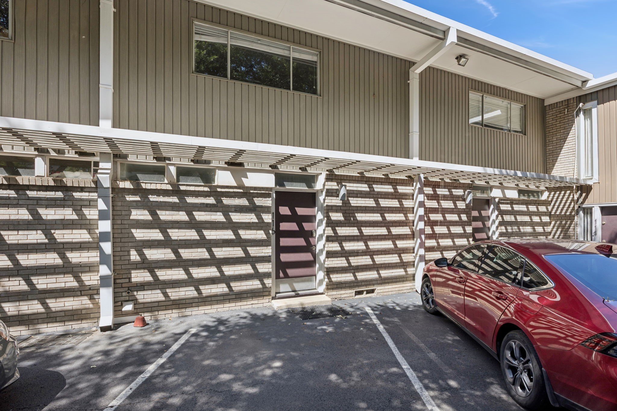 3321 Cole Avenue 116