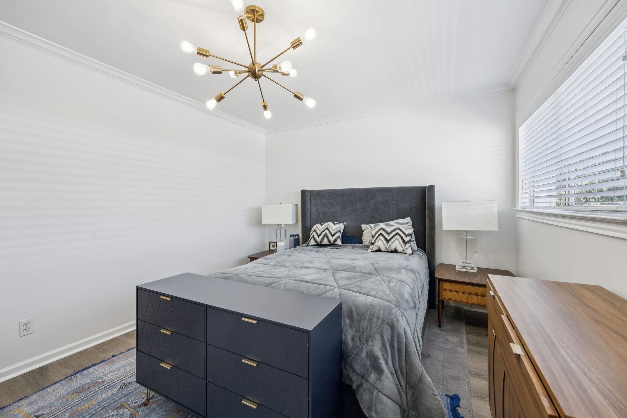 3321 Cole Avenue 116