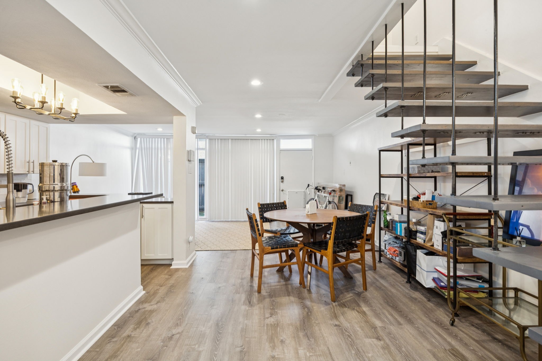 3321 Cole Avenue 116