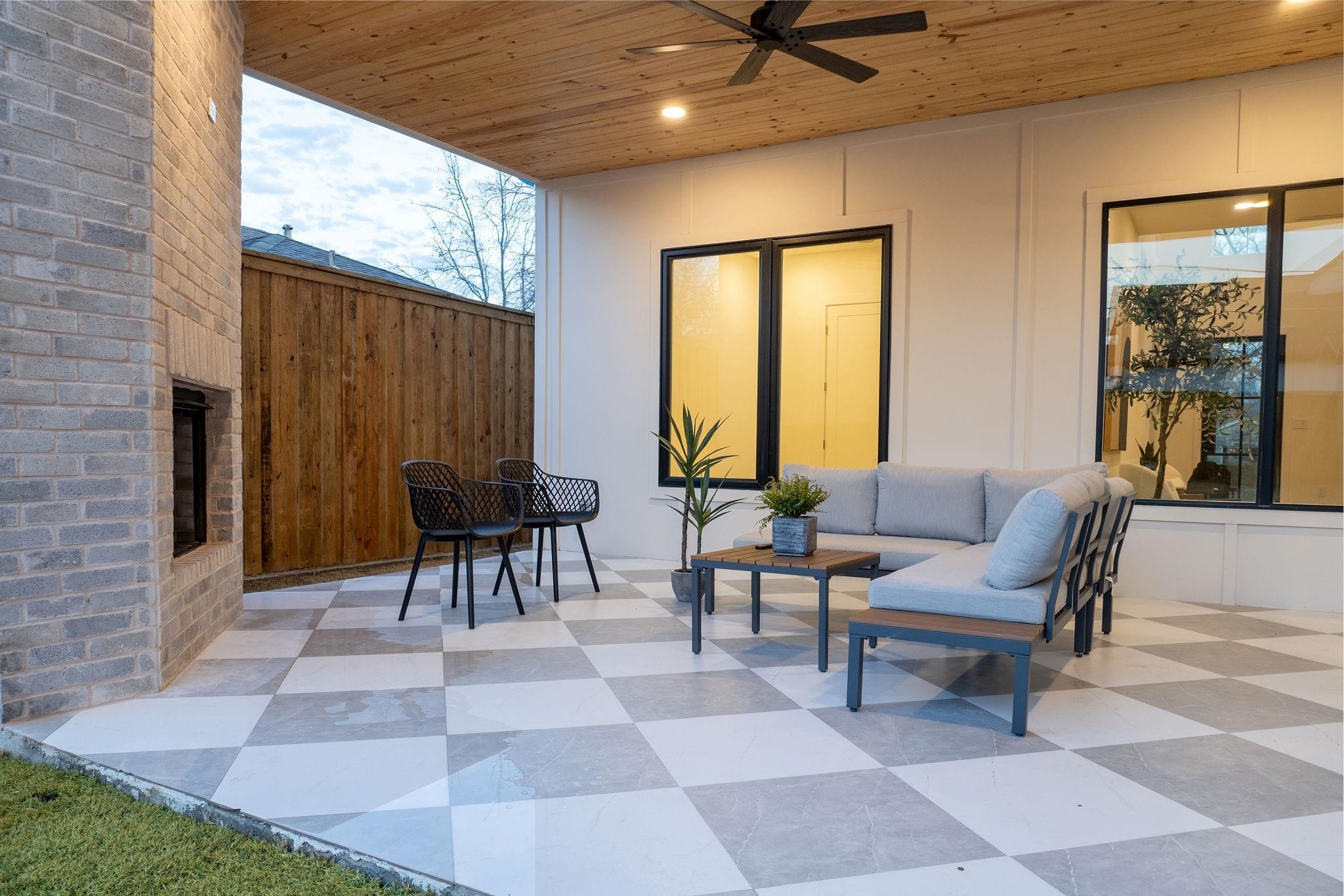 3761 Seguin Drive