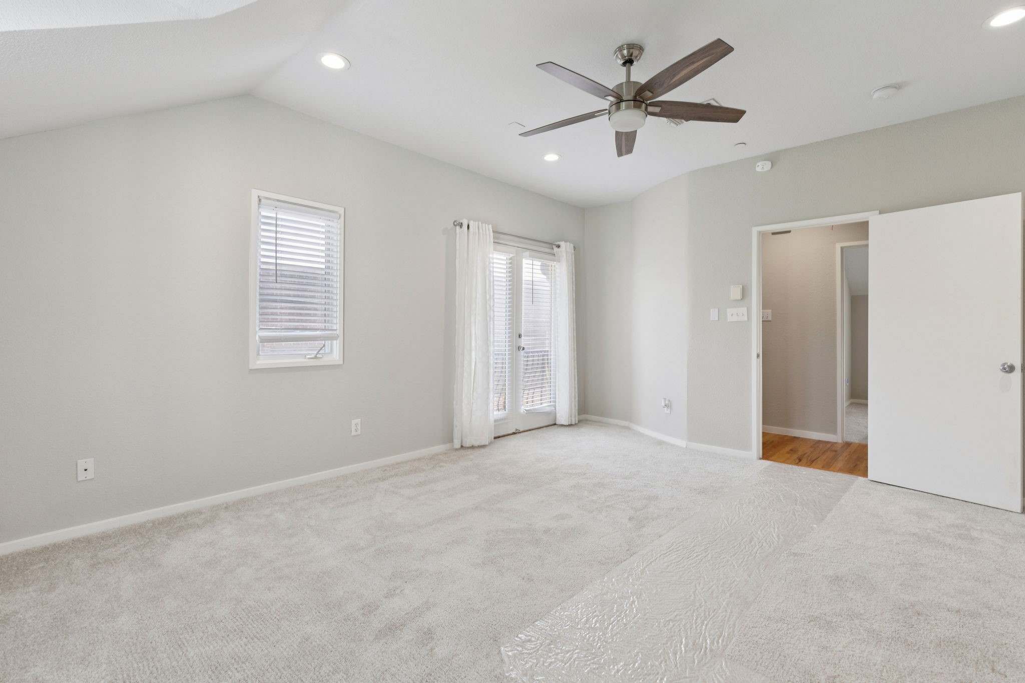 3321 Rosedale Avenue 4