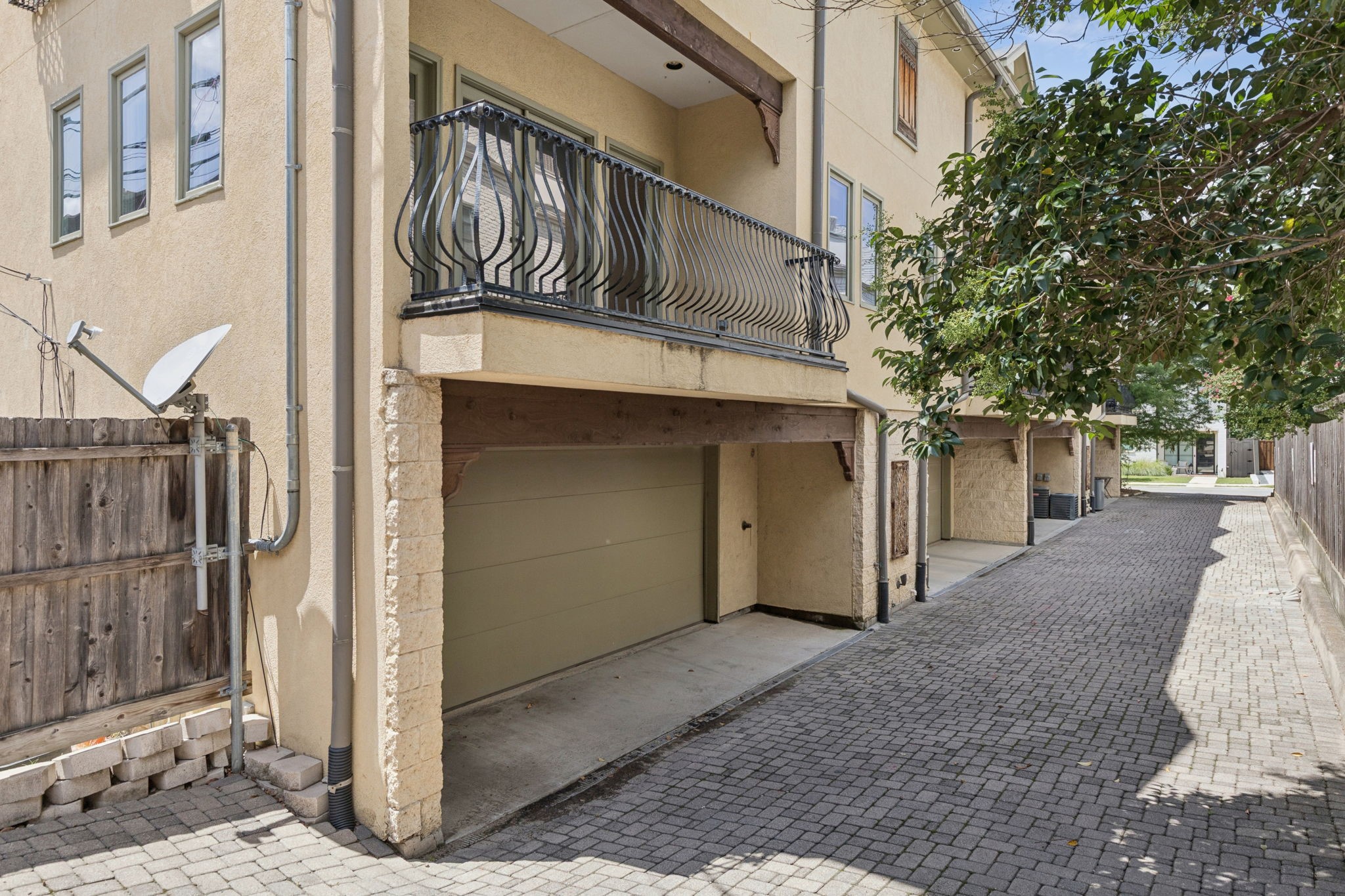 3321 Rosedale Avenue 4