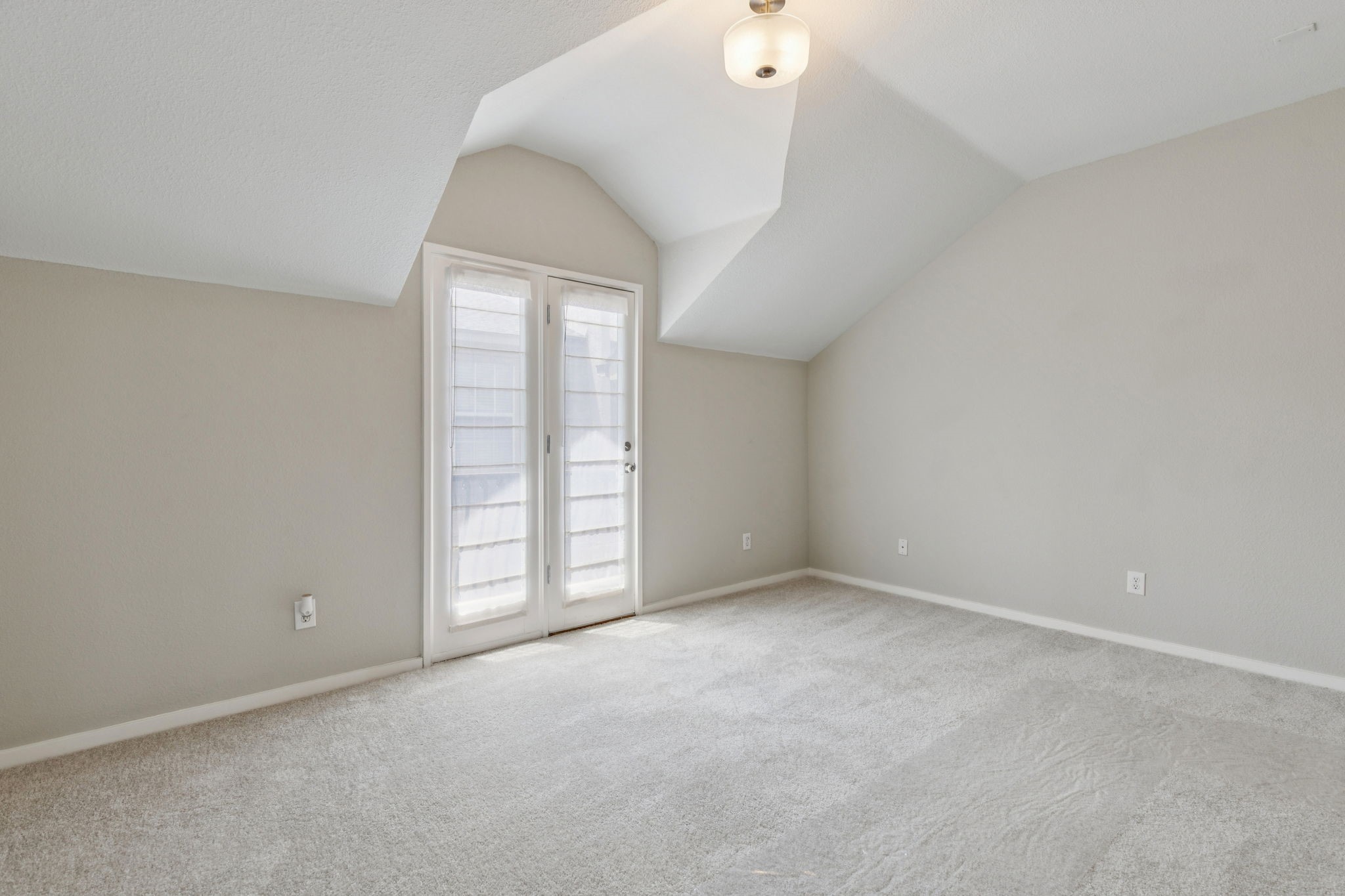 3321 Rosedale Avenue 4