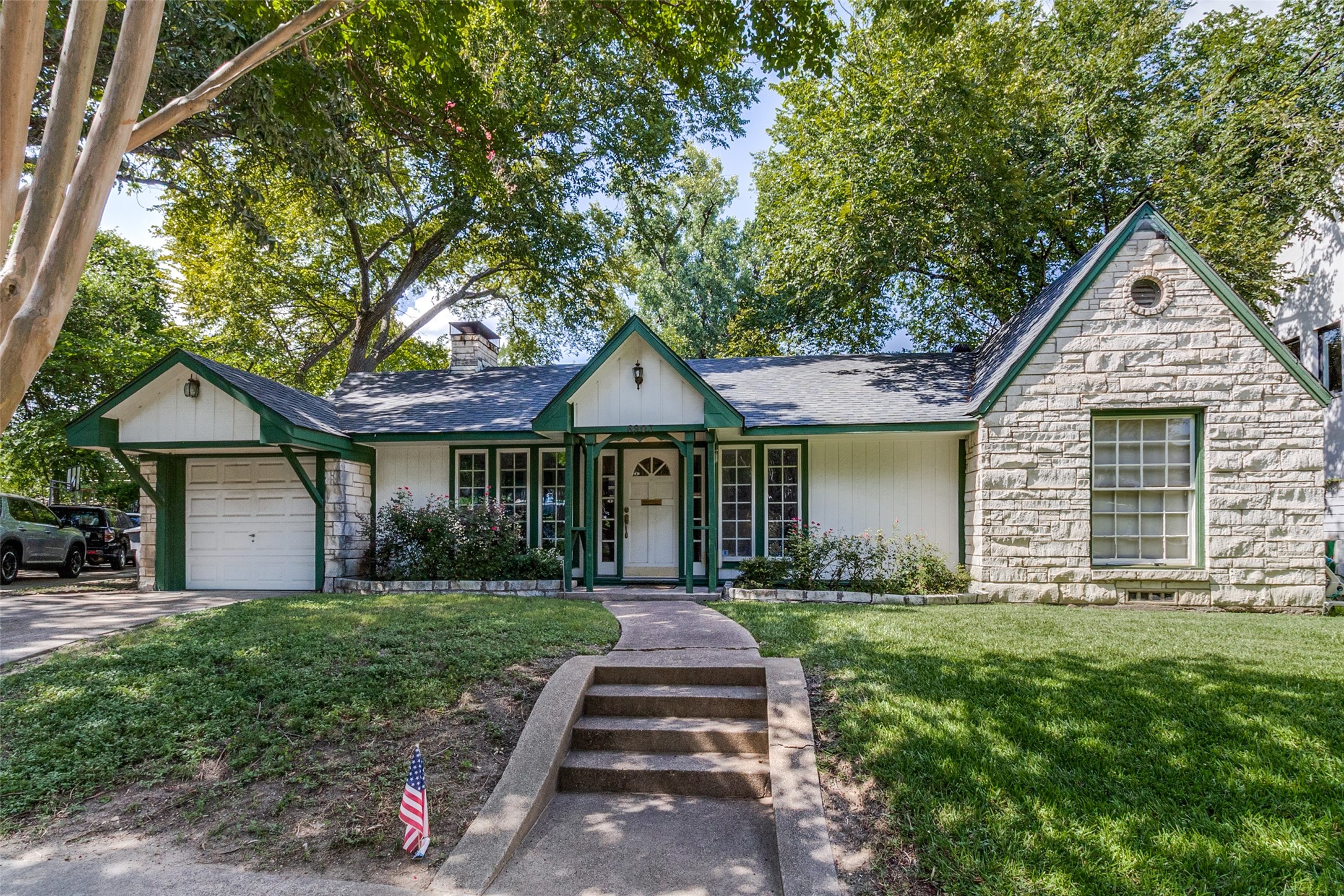 6903 Pasadena Avenue