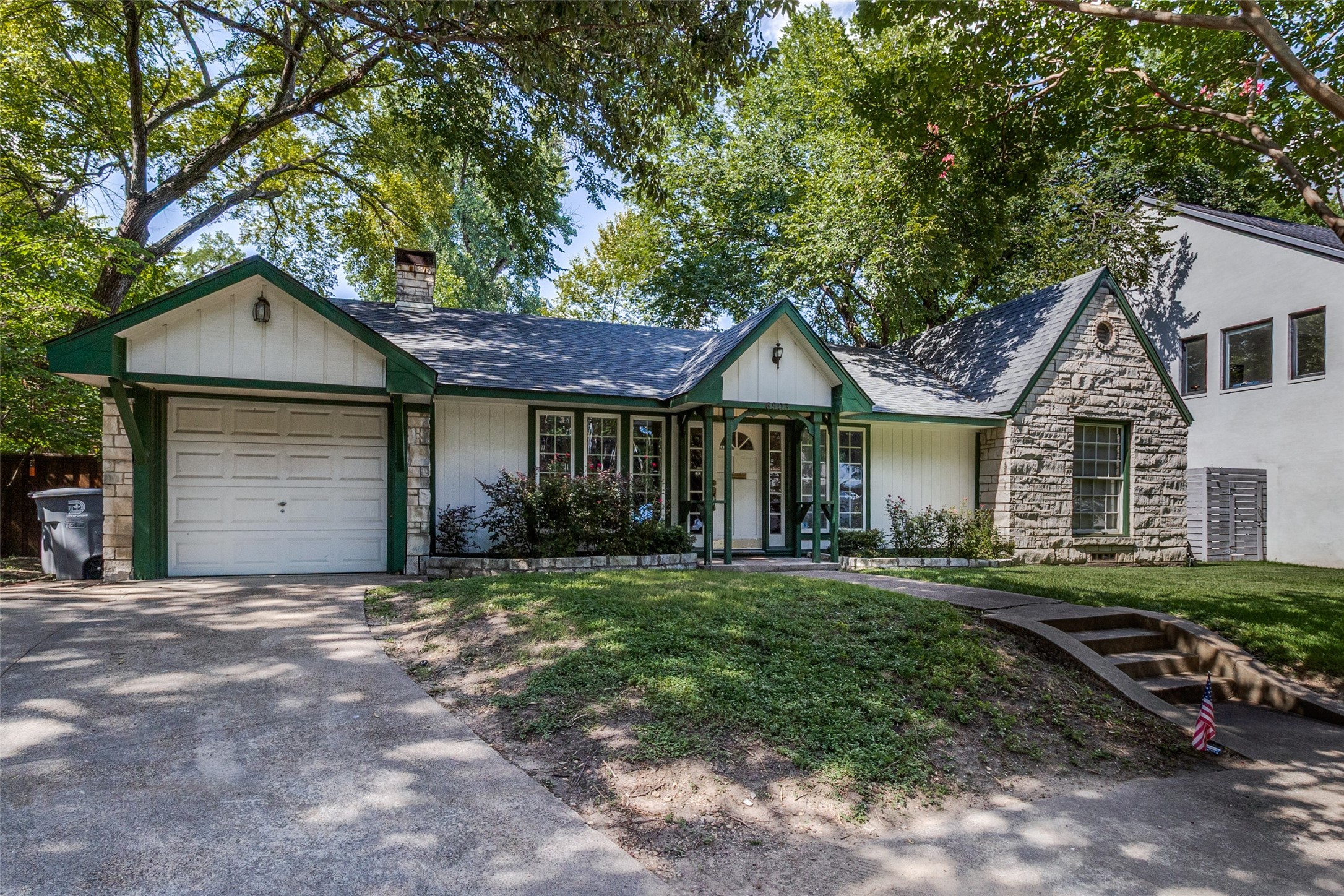 6903 Pasadena Avenue