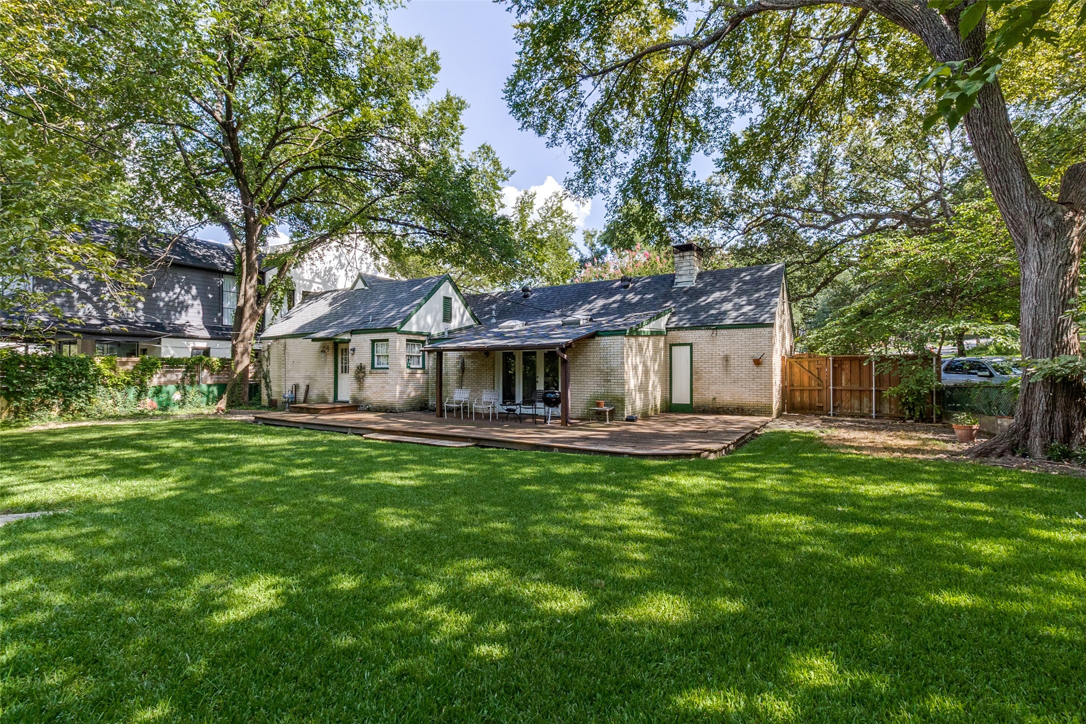 6903 Pasadena Avenue