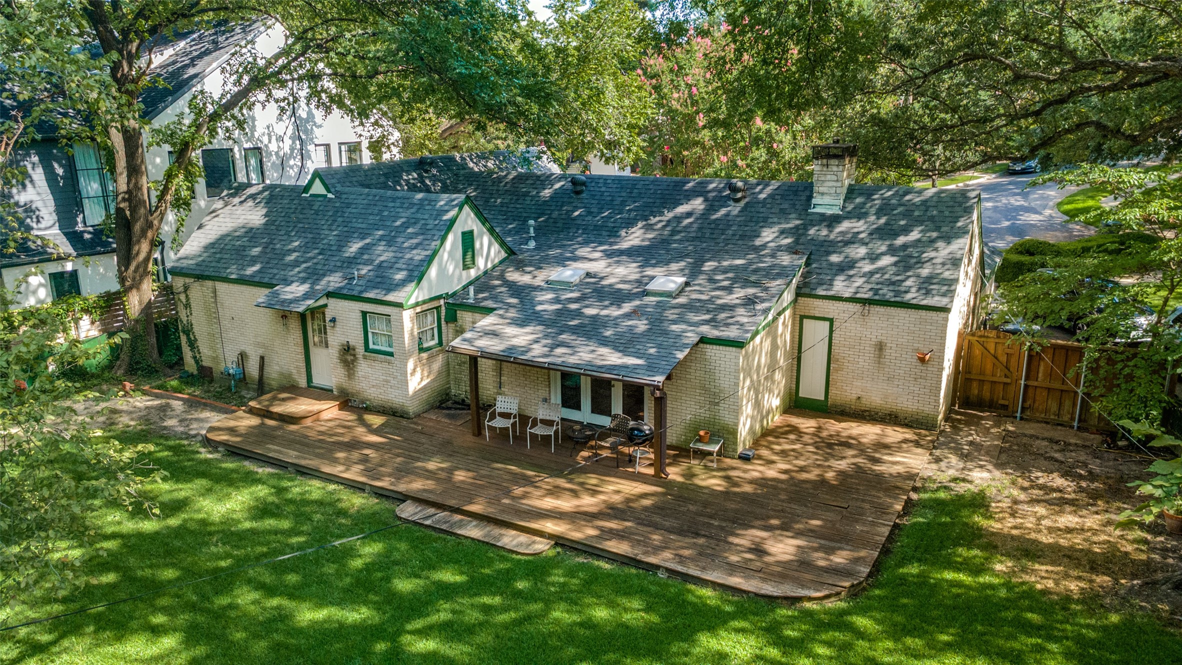 6903 Pasadena Avenue