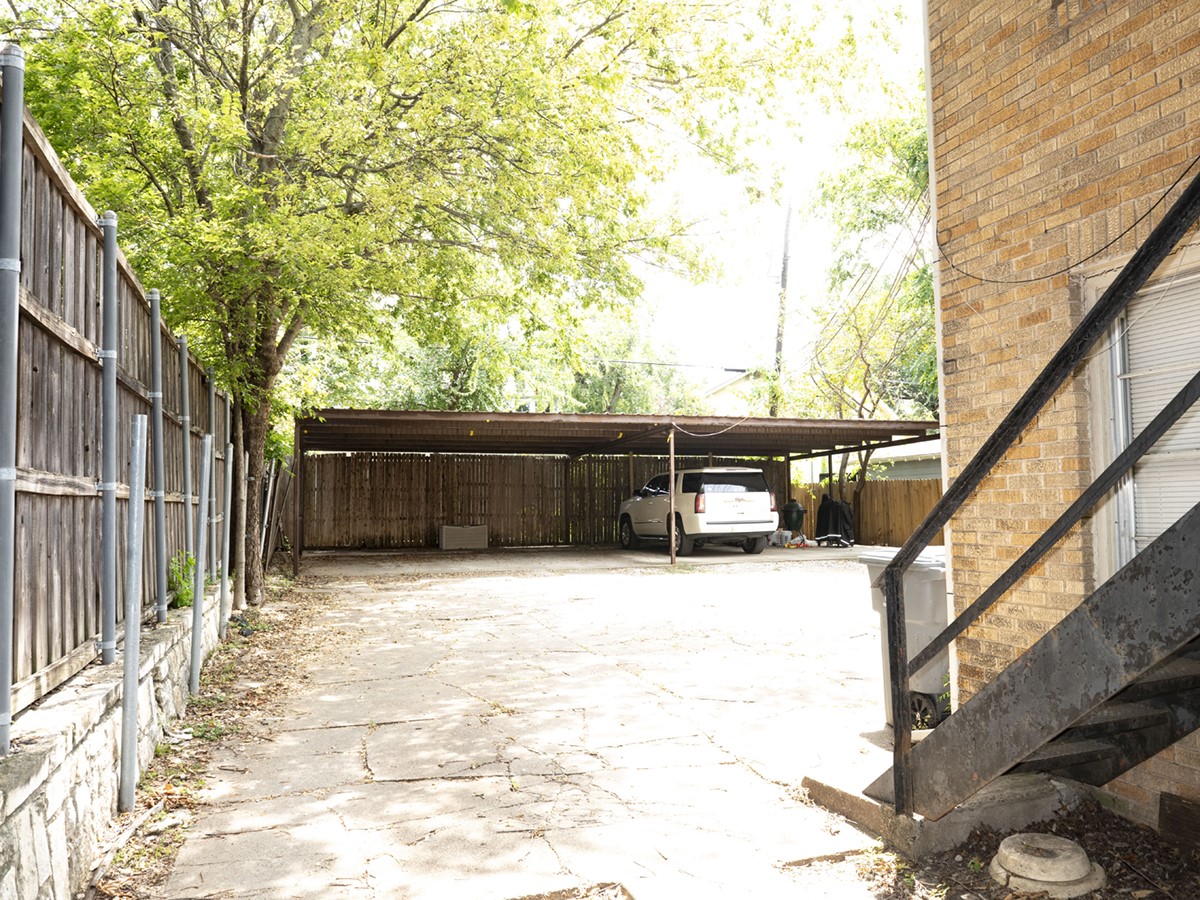 6250 Palo Pinto Avenue